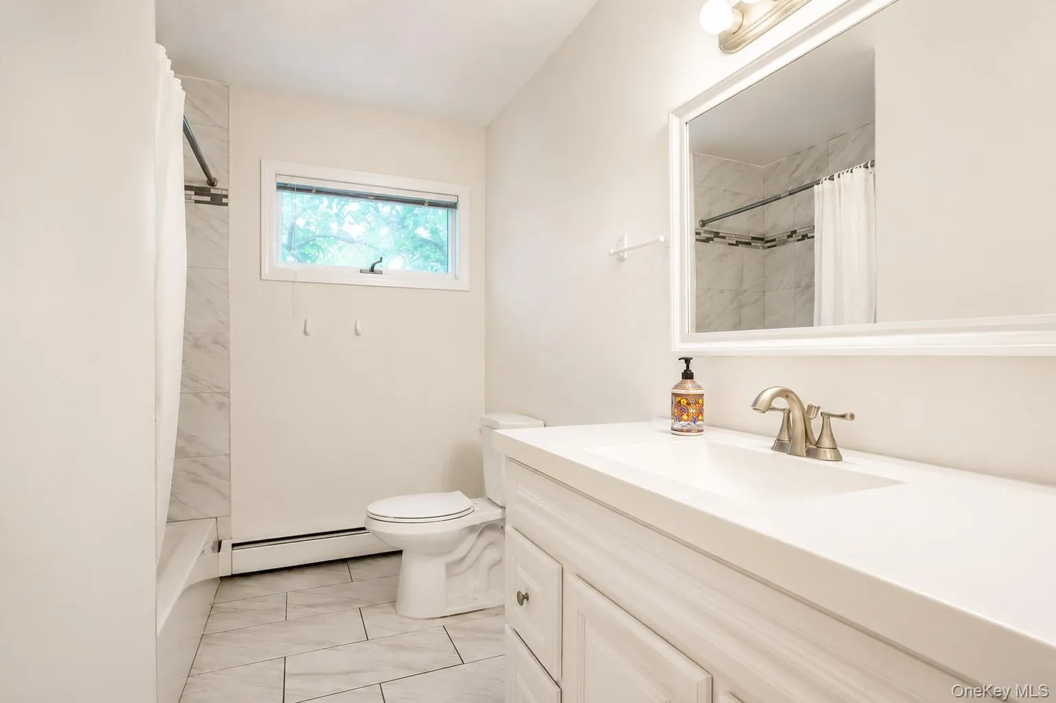Main level full bath Main level full bath