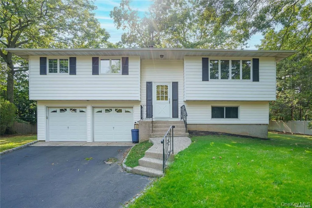 30 Clematis Street, Brookhaven, NY, 4 Bedrooms Bedrooms, 8 Rooms Rooms,2 BathroomsBathrooms,Residential Lease,For Rent,Clematis,0,000060 30 Clematis Street, Brookhaven, NY, 4 Bedrooms Bedrooms, 8 Rooms Rooms,2 BathroomsBathrooms,Residential Lease,For Rent,Clematis,0,000060