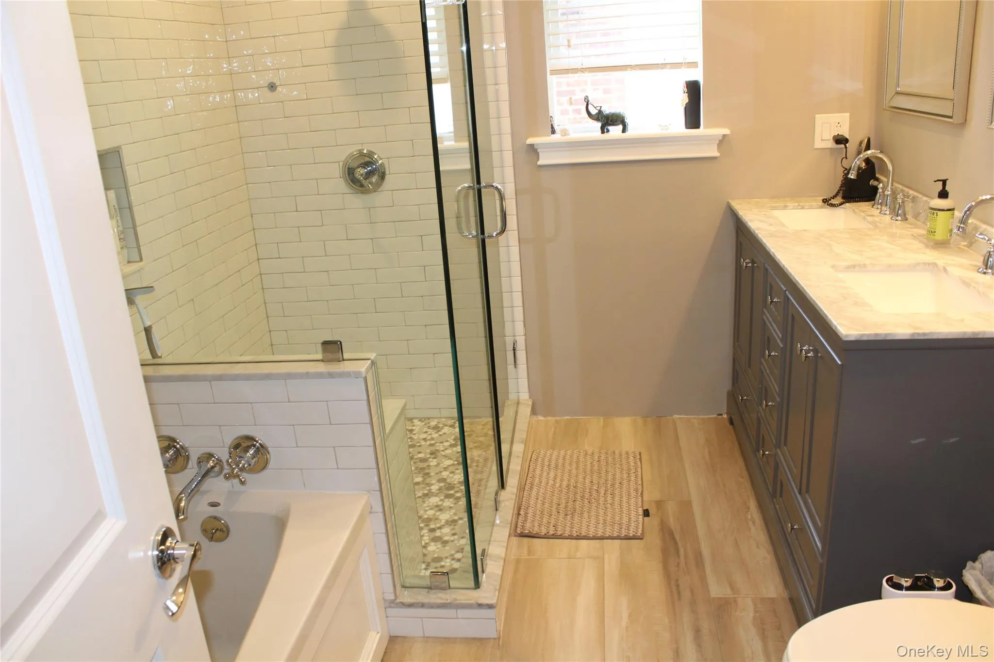 3157 Waterbury Avenue, New York, NY, 3 Bedrooms Bedrooms, 5 Rooms Rooms,1 BathroomBathrooms,Residential Lease,For Rent,Waterbury,0,000067 3157 Waterbury Avenue, New York, NY, 3 Bedrooms Bedrooms, 5 Rooms Rooms,1 BathroomBathrooms,Residential Lease,For Rent,Waterbury,0,000067