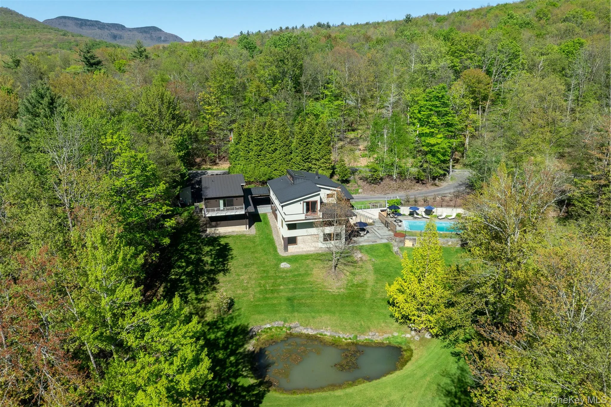 40 Mt Guardian Road, Woodstock, NY, 4 Bedrooms Bedrooms, 11 Rooms Rooms,4 BathroomsBathrooms,Residential Sale,For Rent,Mt Guardian,0,000073 40 Mt Guardian Road, Woodstock, NY, 4 Bedrooms Bedrooms, 11 Rooms Rooms,4 BathroomsBathrooms,Residential Sale,For Rent,Mt Guardian,0,000073