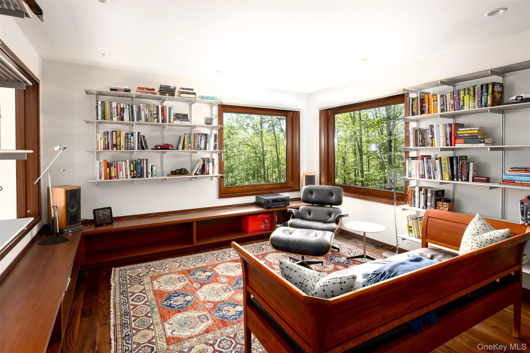 Office/Den that Overlooks the Lower Level Office/Den that Overlooks the Lower Level
