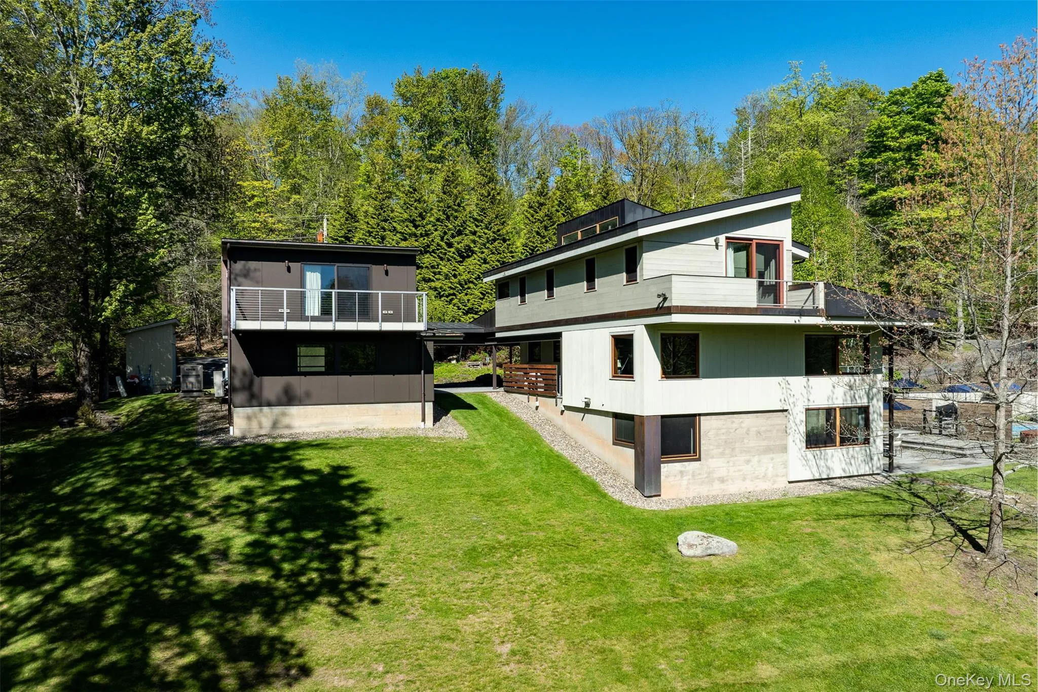 40 Mt Guardian Road, Woodstock, NY, 4 Bedrooms Bedrooms, 11 Rooms Rooms,4 BathroomsBathrooms,Residential Sale,For Rent,Mt Guardian,0,000073 40 Mt Guardian Road, Woodstock, NY, 4 Bedrooms Bedrooms, 11 Rooms Rooms,4 BathroomsBathrooms,Residential Sale,For Rent,Mt Guardian,0,000073