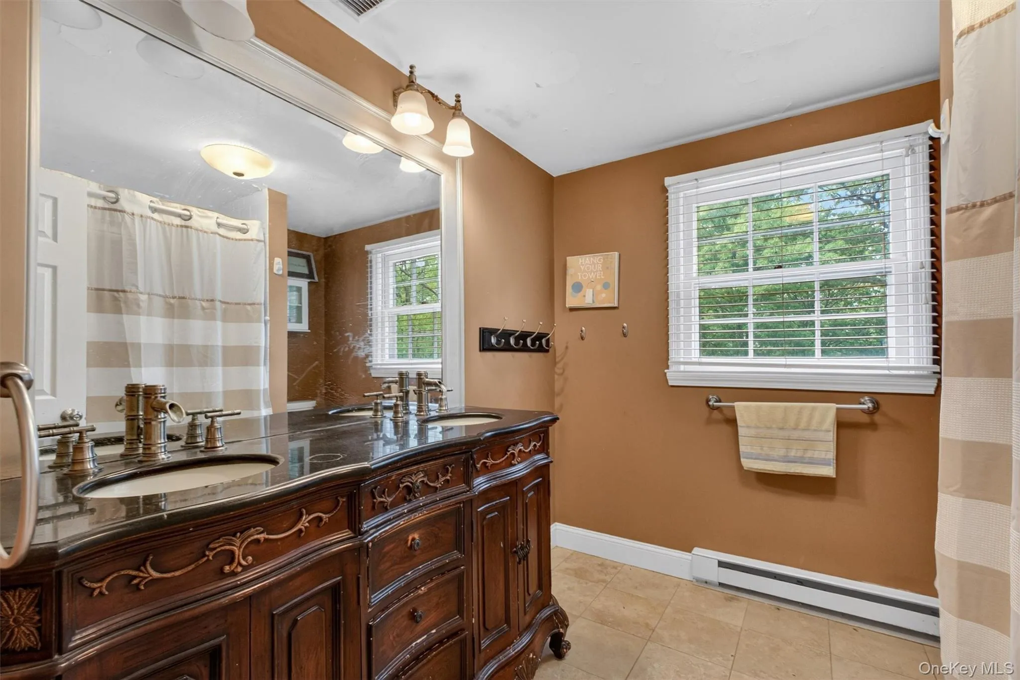 Full Hall Bath Full Hall Bath