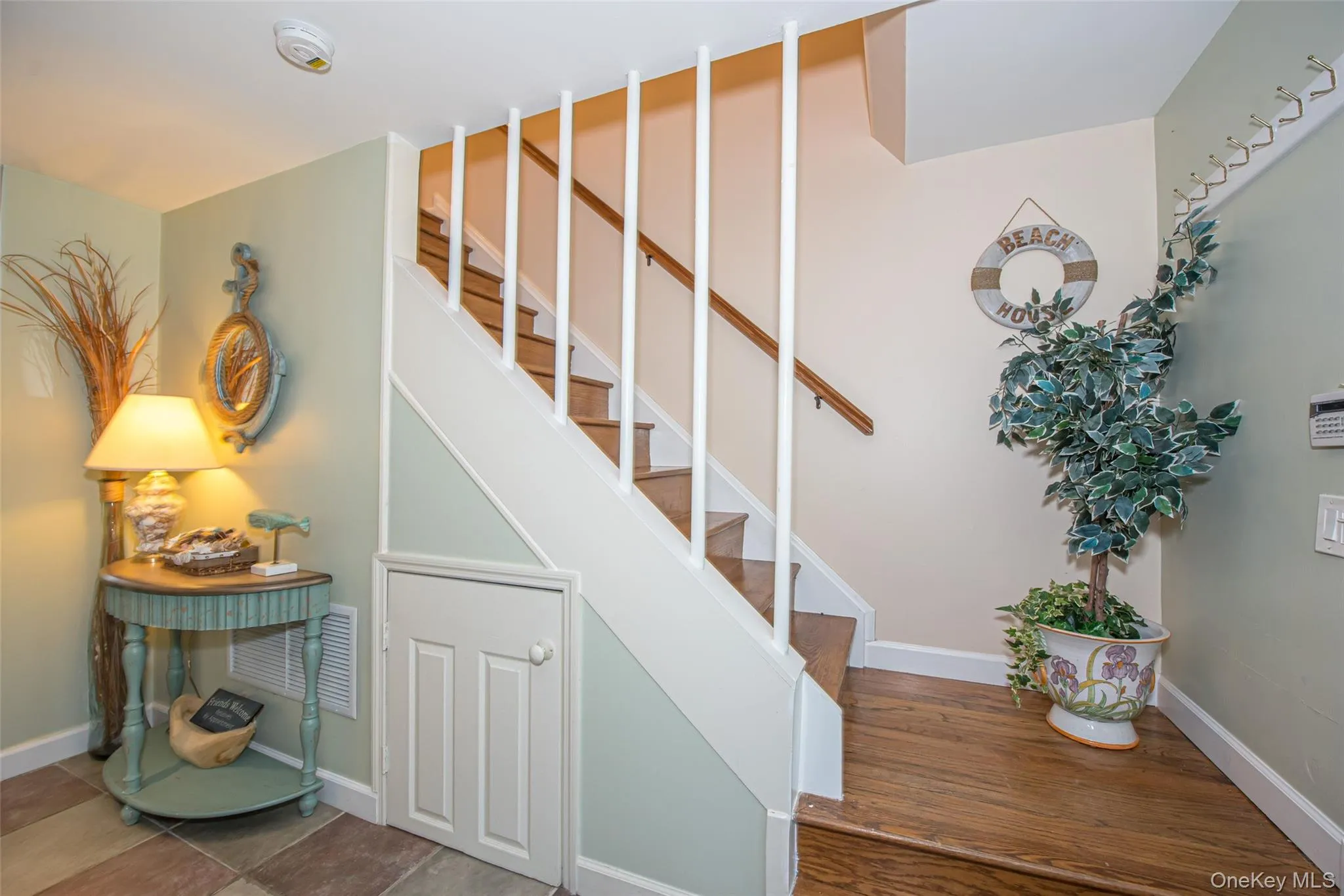 Stairway with baseboards Stairway with baseboards