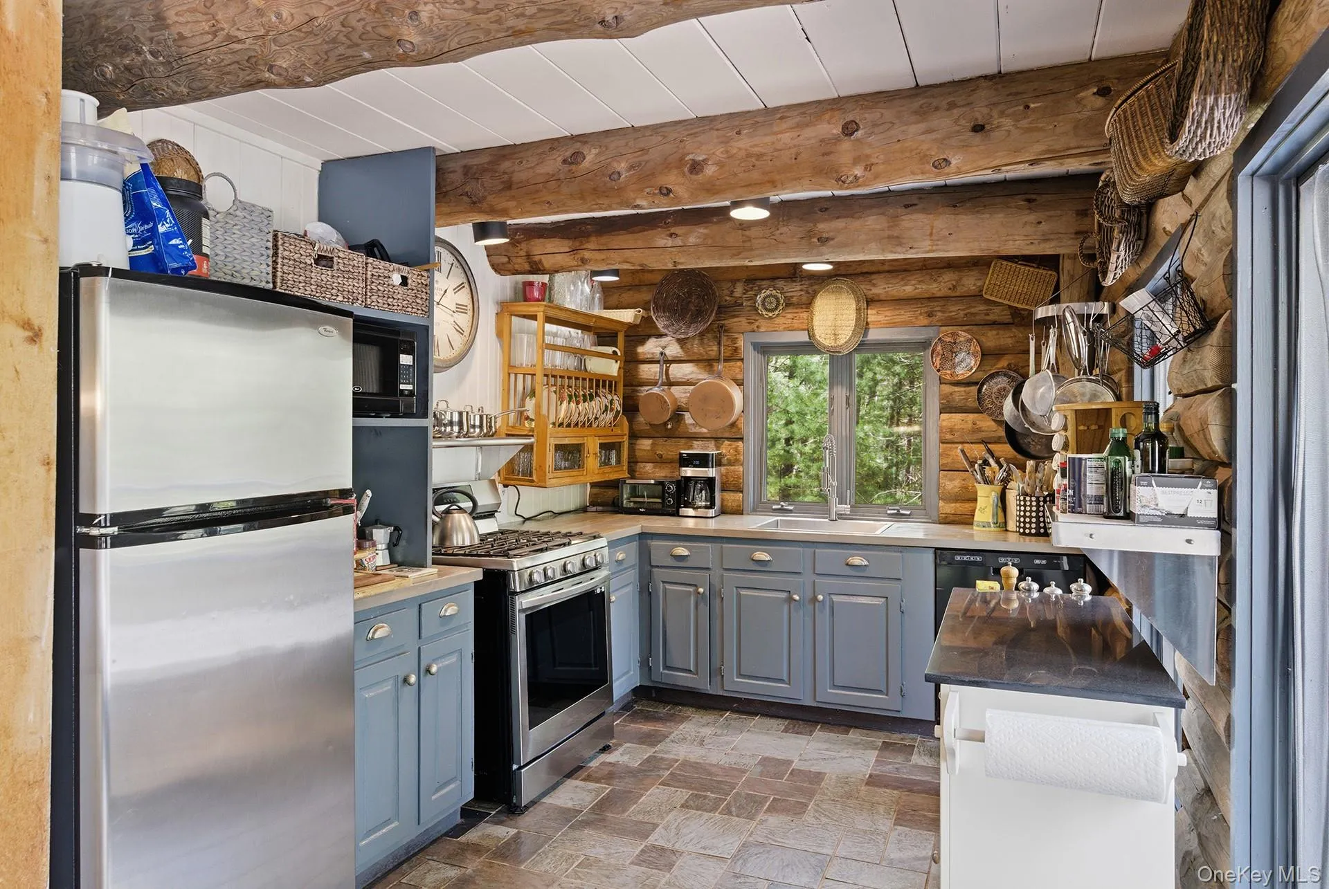 129 Bull Path, East Hampton, NY, 3 Bedrooms Bedrooms, 6 Rooms Rooms,2 BathroomsBathrooms,Residential,For Rent,Bull,0,000080 129 Bull Path, East Hampton, NY, 3 Bedrooms Bedrooms, 6 Rooms Rooms,2 BathroomsBathrooms,Residential,For Rent,Bull,0,000080