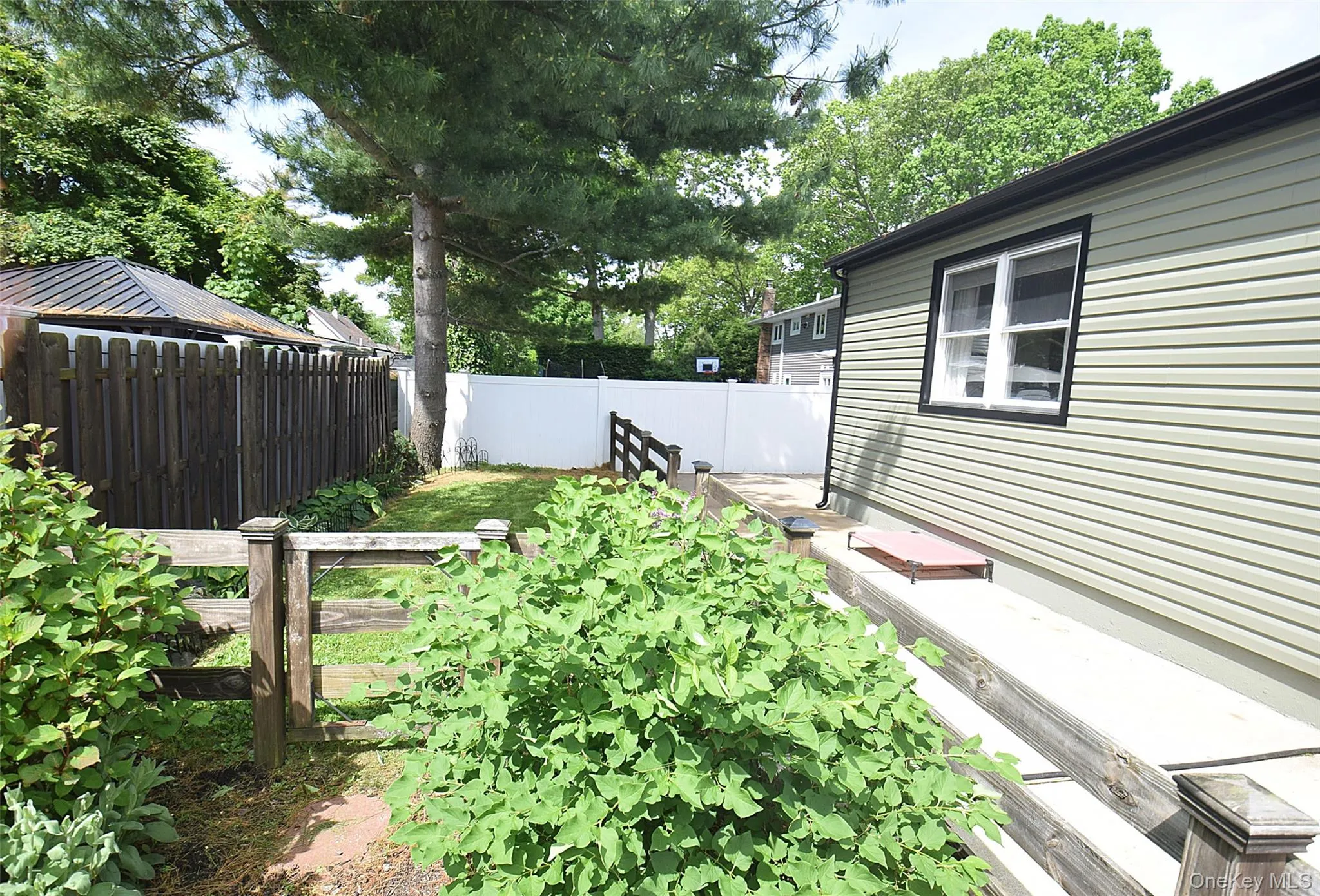 22 Salem Place, Babylon, NY, 2 Bedrooms Bedrooms, 5 Rooms Rooms,1 BathroomBathrooms,Residential,For Rent,Salem,0,000089 22 Salem Place, Babylon, NY, 2 Bedrooms Bedrooms, 5 Rooms Rooms,1 BathroomBathrooms,Residential,For Rent,Salem,0,000089