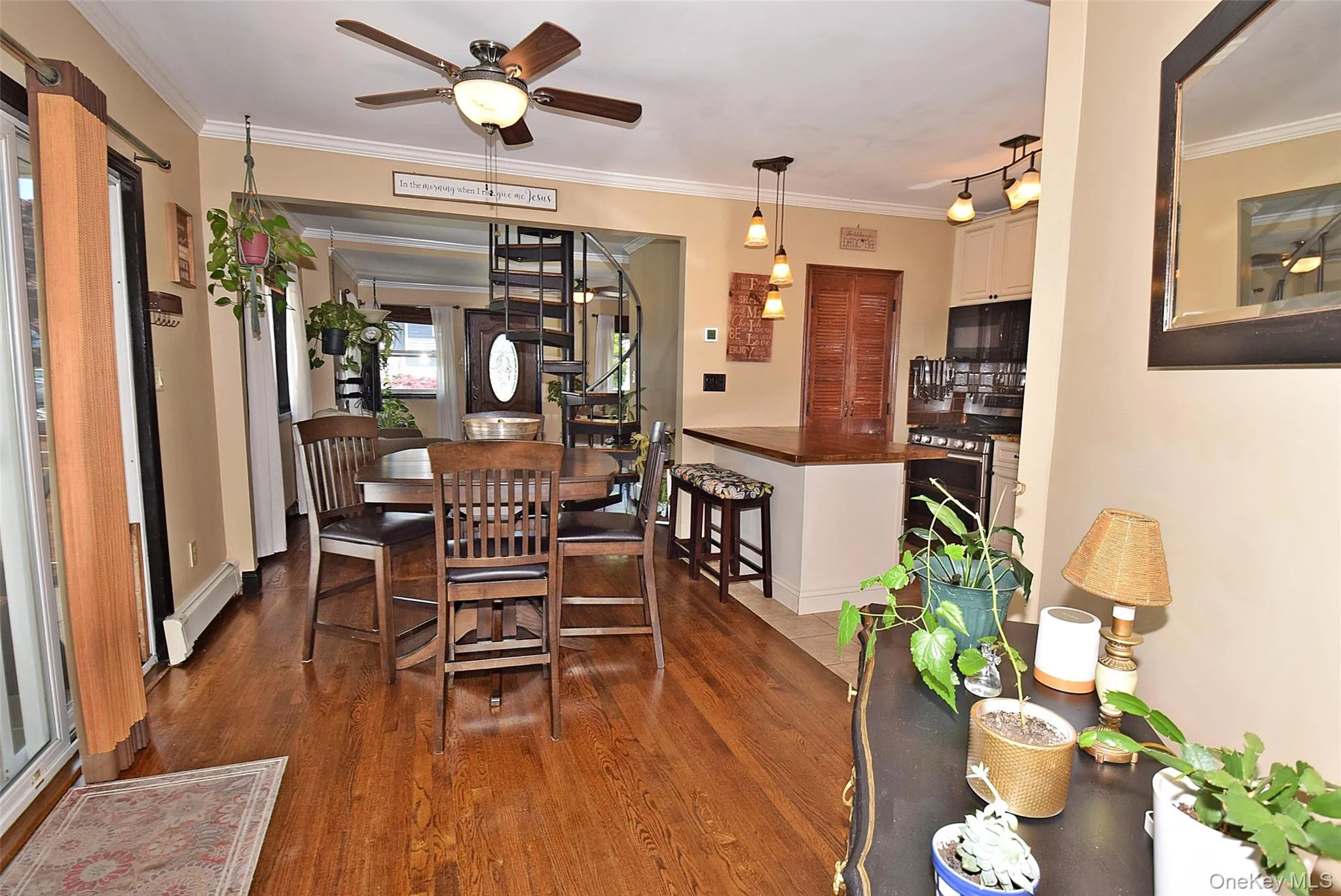 22 Salem Place, Babylon, NY, 2 Bedrooms Bedrooms, 5 Rooms Rooms,1 BathroomBathrooms,Residential,For Rent,Salem,0,000089 22 Salem Place, Babylon, NY, 2 Bedrooms Bedrooms, 5 Rooms Rooms,1 BathroomBathrooms,Residential,For Rent,Salem,0,000089