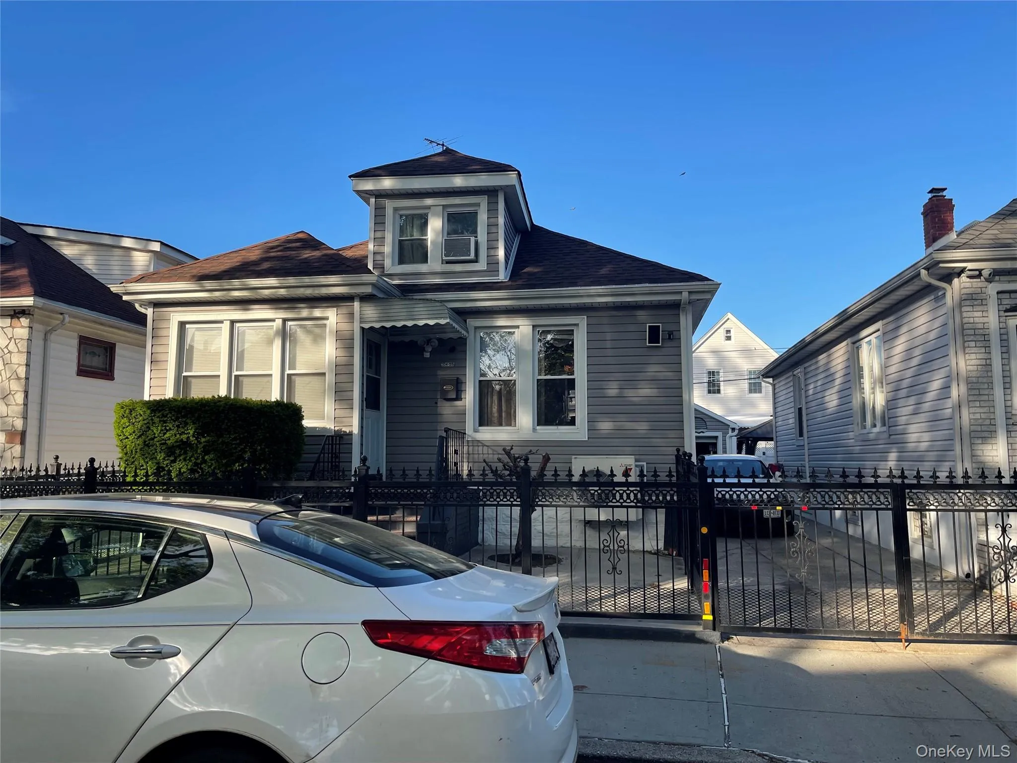 10459 126th Street, New York, NY, 3 Bedrooms Bedrooms, 6 Rooms Rooms,1 BathroomBathrooms,Residential Sale,For Rent,126th,0,000098 10459 126th Street, New York, NY, 3 Bedrooms Bedrooms, 6 Rooms Rooms,1 BathroomBathrooms,Residential Sale,For Rent,126th,0,000098