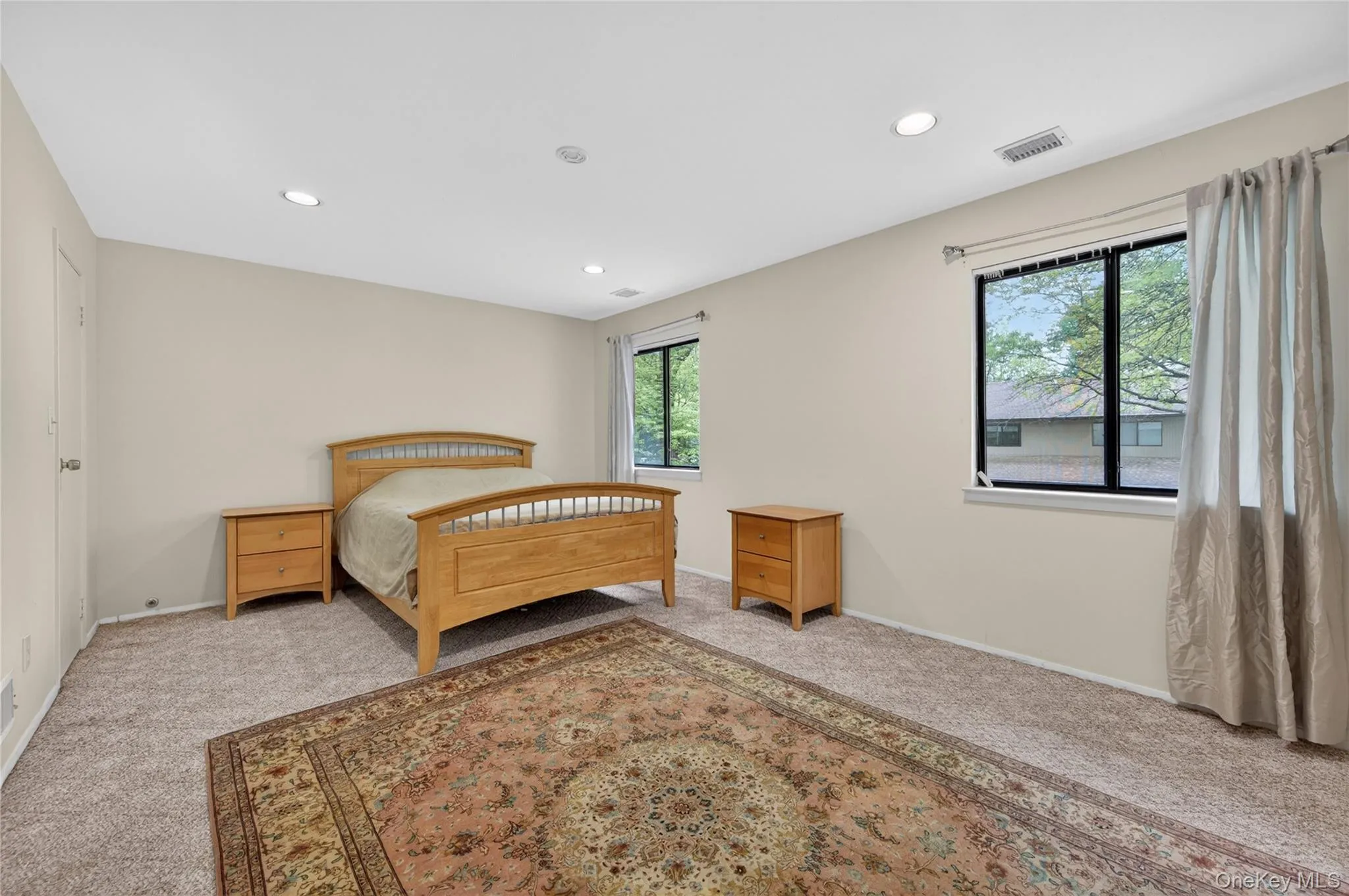 Large Bedroom #3 Large Bedroom #3