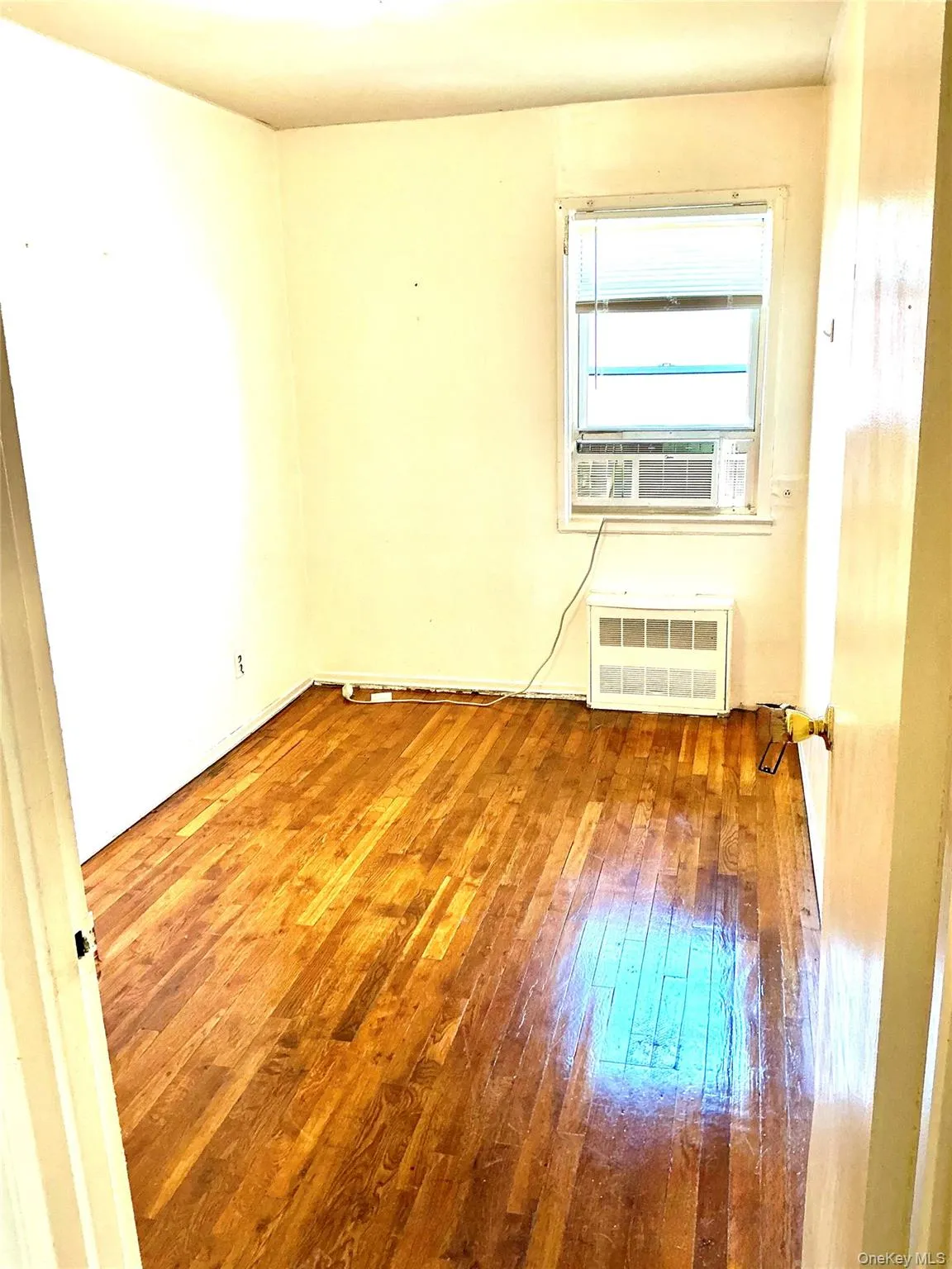 211-05 48 Avenue, New York, NY, 3 Bedrooms Bedrooms, 5 Rooms Rooms,2 BathroomsBathrooms,Residential,For Rent,48,0,000118 211-05 48 Avenue, New York, NY, 3 Bedrooms Bedrooms, 5 Rooms Rooms,2 BathroomsBathrooms,Residential,For Rent,48,0,000118