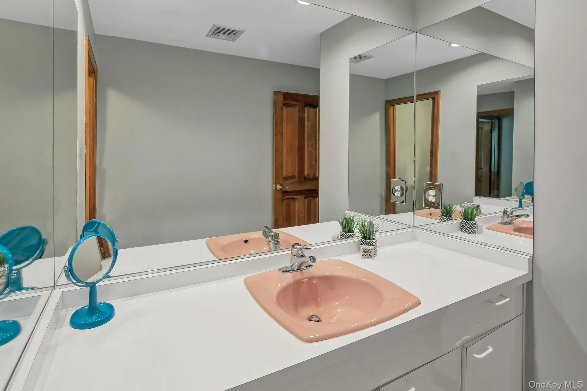 220 Oxford Road, Blooming Grove, NY, 3 Bedrooms Bedrooms, 8 Rooms Rooms,3 BathroomsBathrooms,Residential,For Rent,Oxford,0,000137 220 Oxford Road, Blooming Grove, NY, 3 Bedrooms Bedrooms, 8 Rooms Rooms,3 BathroomsBathrooms,Residential,For Rent,Oxford,0,000137