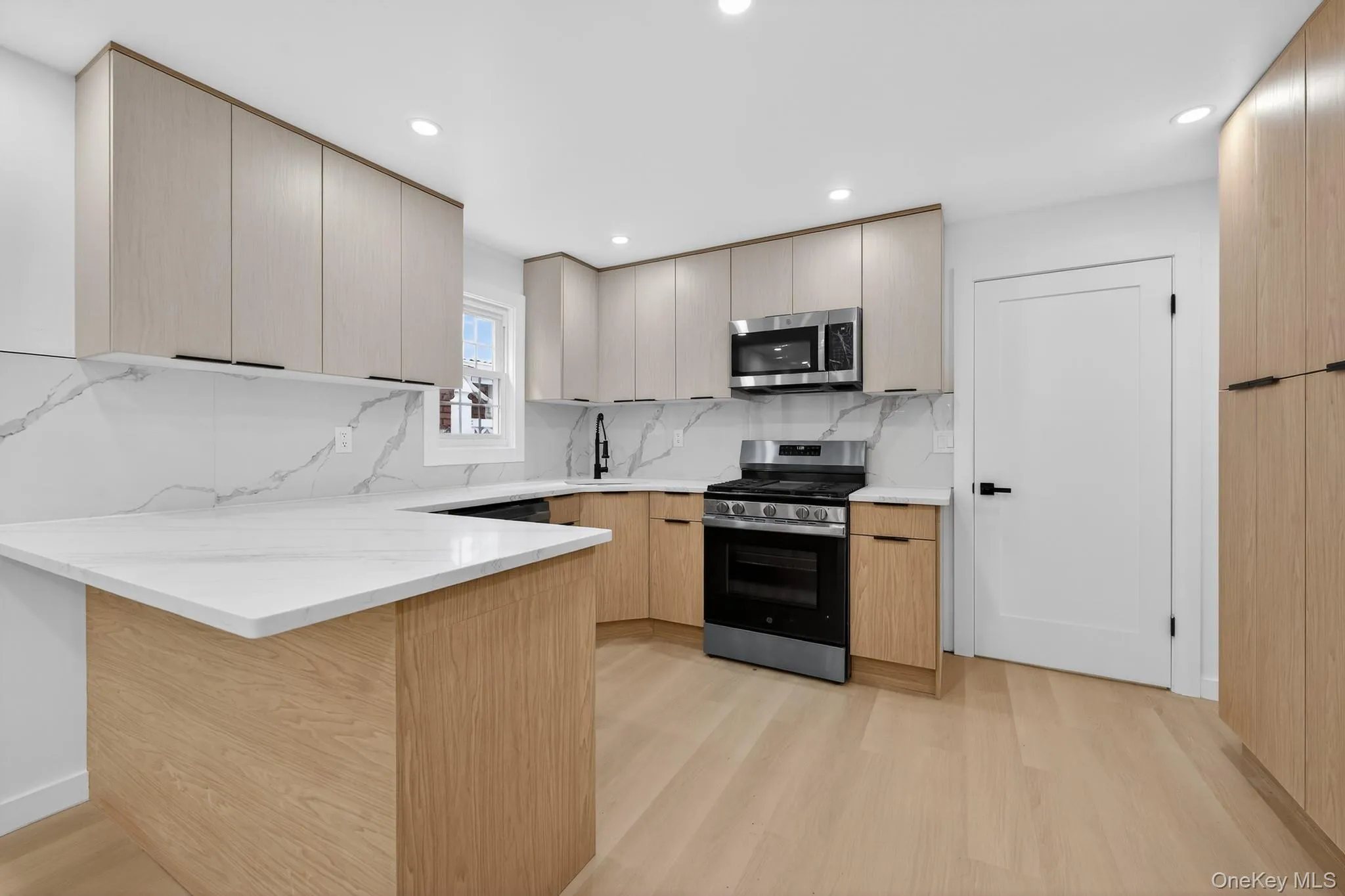 145-03 123rd Avenue, New York, NY, 3 Bedrooms Bedrooms, 12 Rooms Rooms,2 BathroomsBathrooms,Residential,For Rent,123rd,0,000158 145-03 123rd Avenue, New York, NY, 3 Bedrooms Bedrooms, 12 Rooms Rooms,2 BathroomsBathrooms,Residential,For Rent,123rd,0,000158