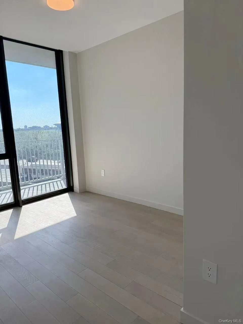 131-02A 40th Road, New York, NY, 2 Bedrooms Bedrooms, 4 Rooms Rooms,1 BathroomBathrooms,Residential Sale,For Rent,40th,0,000161 131-02A 40th Road, New York, NY, 2 Bedrooms Bedrooms, 4 Rooms Rooms,1 BathroomBathrooms,Residential Sale,For Rent,40th,0,000161