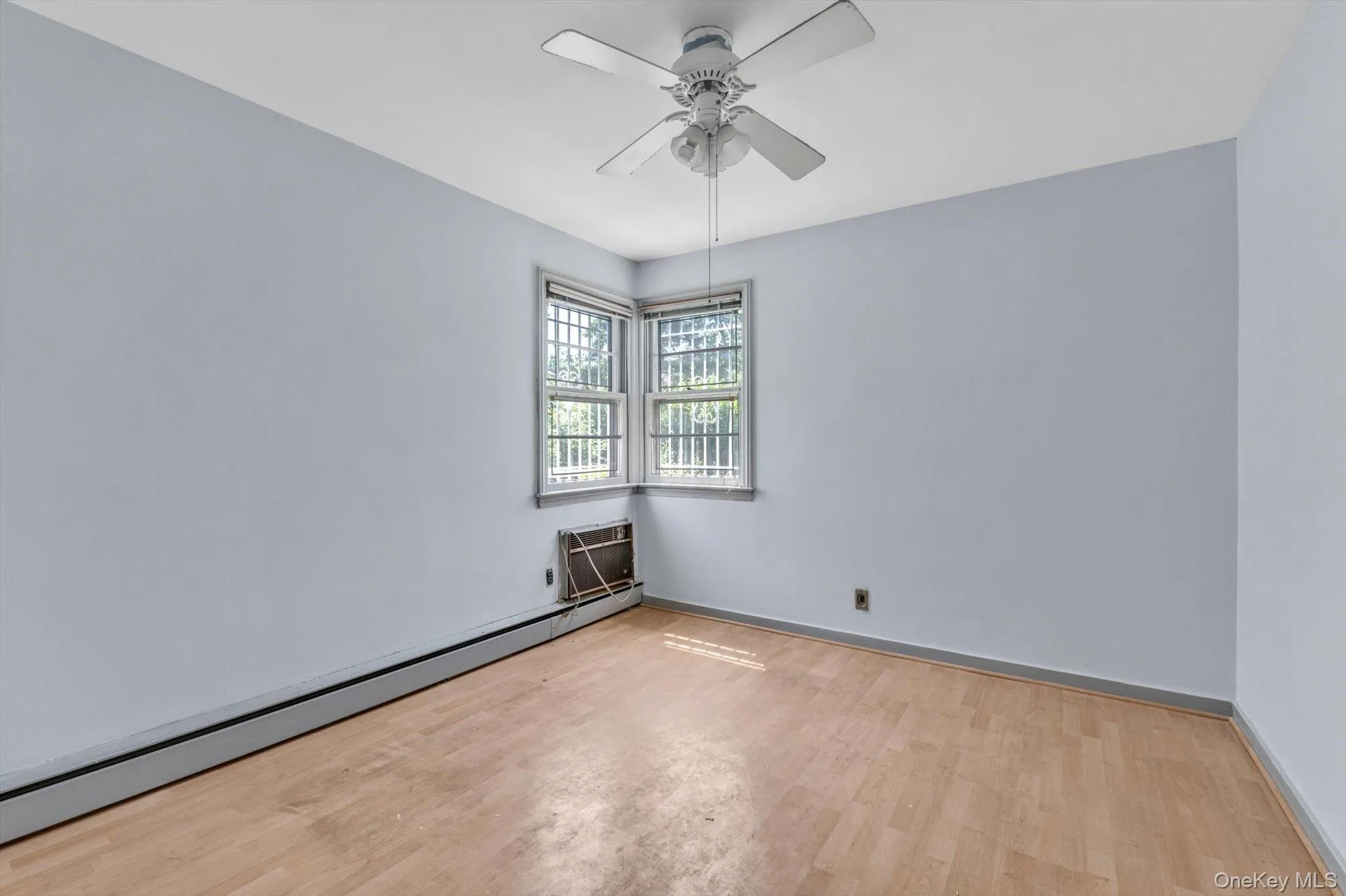 167-14 Jewel Avenue, New York, NY, 3 Bedrooms Bedrooms, 7 Rooms Rooms,1 BathroomBathrooms,Residential,For Rent,Jewel,0,000165 167-14 Jewel Avenue, New York, NY, 3 Bedrooms Bedrooms, 7 Rooms Rooms,1 BathroomBathrooms,Residential,For Rent,Jewel,0,000165