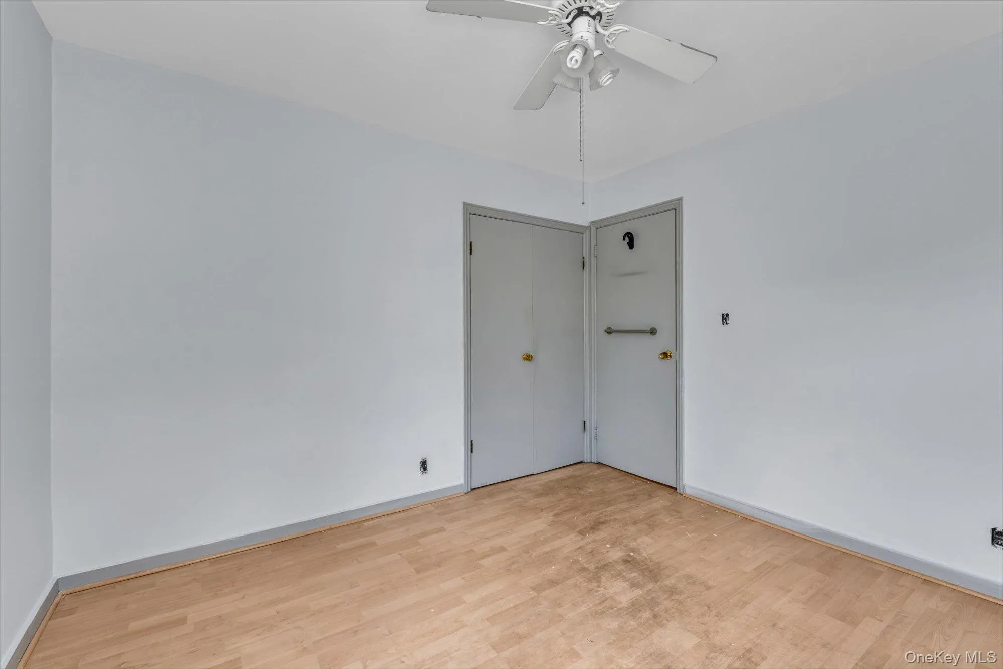 167-14 Jewel Avenue, New York, NY, 3 Bedrooms Bedrooms, 7 Rooms Rooms,1 BathroomBathrooms,Residential,For Rent,Jewel,0,000165 167-14 Jewel Avenue, New York, NY, 3 Bedrooms Bedrooms, 7 Rooms Rooms,1 BathroomBathrooms,Residential,For Rent,Jewel,0,000165