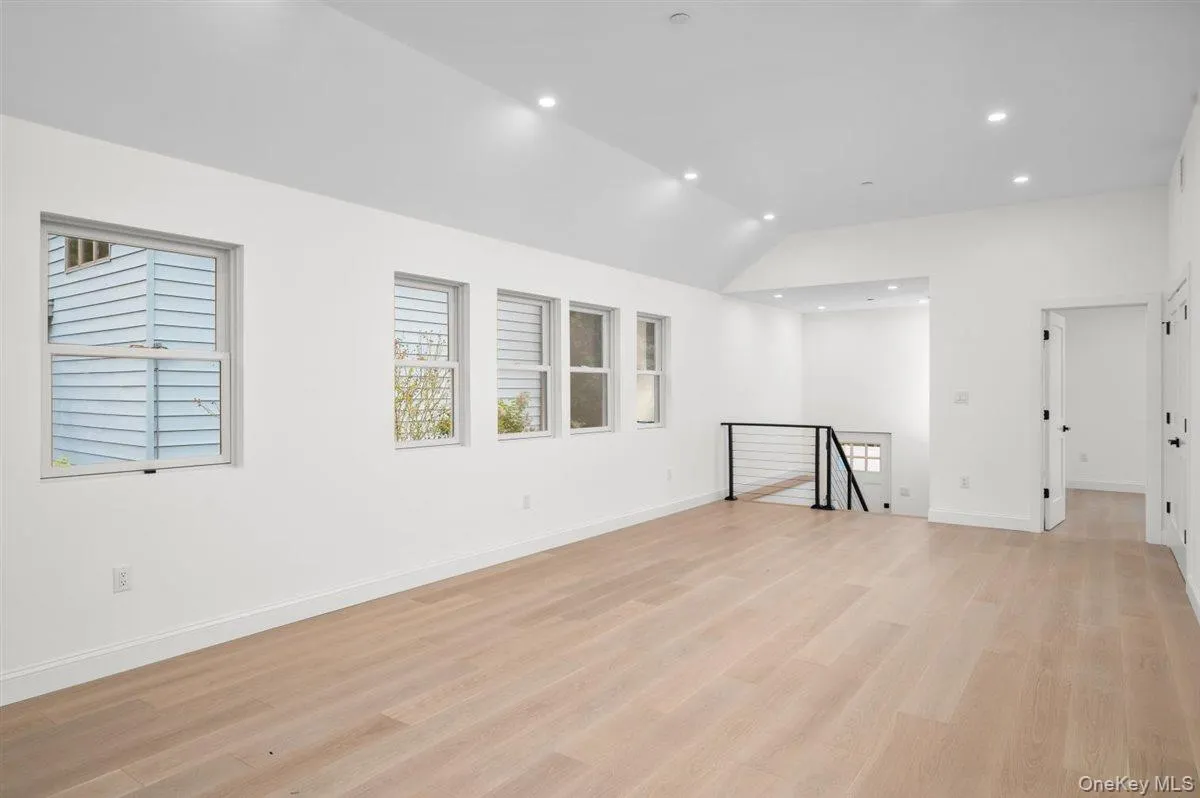 215 Prospect Avenue, Greenburgh, NY, 5 Bedrooms Bedrooms, 11 Rooms Rooms,3 BathroomsBathrooms,Residential,For Rent,Prospect,0,000168 215 Prospect Avenue, Greenburgh, NY, 5 Bedrooms Bedrooms, 11 Rooms Rooms,3 BathroomsBathrooms,Residential,For Rent,Prospect,0,000168