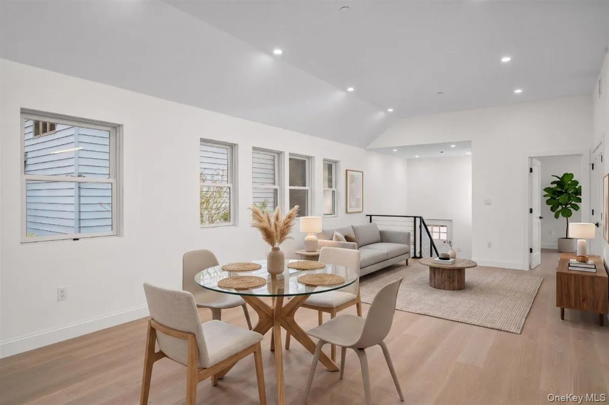 215 Prospect Avenue, Greenburgh, NY, 5 Bedrooms Bedrooms, 11 Rooms Rooms,3 BathroomsBathrooms,Residential,For Rent,Prospect,0,000168 215 Prospect Avenue, Greenburgh, NY, 5 Bedrooms Bedrooms, 11 Rooms Rooms,3 BathroomsBathrooms,Residential,For Rent,Prospect,0,000168