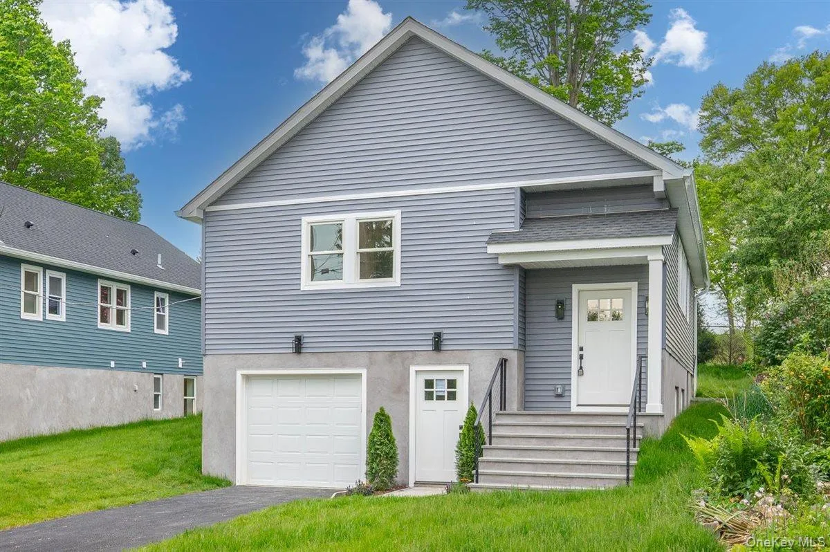 215 Prospect Avenue, Greenburgh, NY, 5 Bedrooms Bedrooms, 11 Rooms Rooms,3 BathroomsBathrooms,Residential,For Rent,Prospect,0,000168 215 Prospect Avenue, Greenburgh, NY, 5 Bedrooms Bedrooms, 11 Rooms Rooms,3 BathroomsBathrooms,Residential,For Rent,Prospect,0,000168