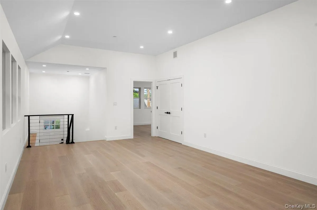 215 Prospect Avenue, Greenburgh, NY, 5 Bedrooms Bedrooms, 11 Rooms Rooms,3 BathroomsBathrooms,Residential,For Rent,Prospect,0,000168 215 Prospect Avenue, Greenburgh, NY, 5 Bedrooms Bedrooms, 11 Rooms Rooms,3 BathroomsBathrooms,Residential,For Rent,Prospect,0,000168