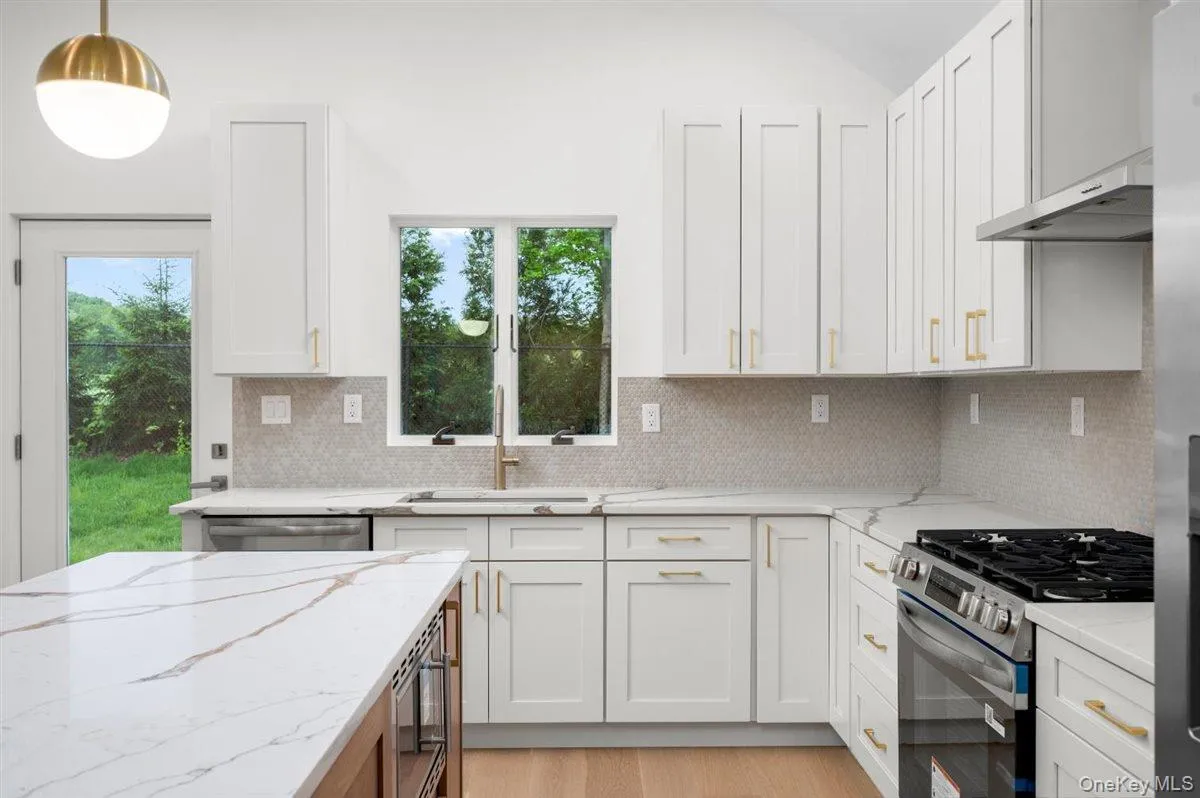 215 Prospect Avenue, Greenburgh, NY, 5 Bedrooms Bedrooms, 11 Rooms Rooms,3 BathroomsBathrooms,Residential,For Rent,Prospect,0,000168 215 Prospect Avenue, Greenburgh, NY, 5 Bedrooms Bedrooms, 11 Rooms Rooms,3 BathroomsBathrooms,Residential,For Rent,Prospect,0,000168