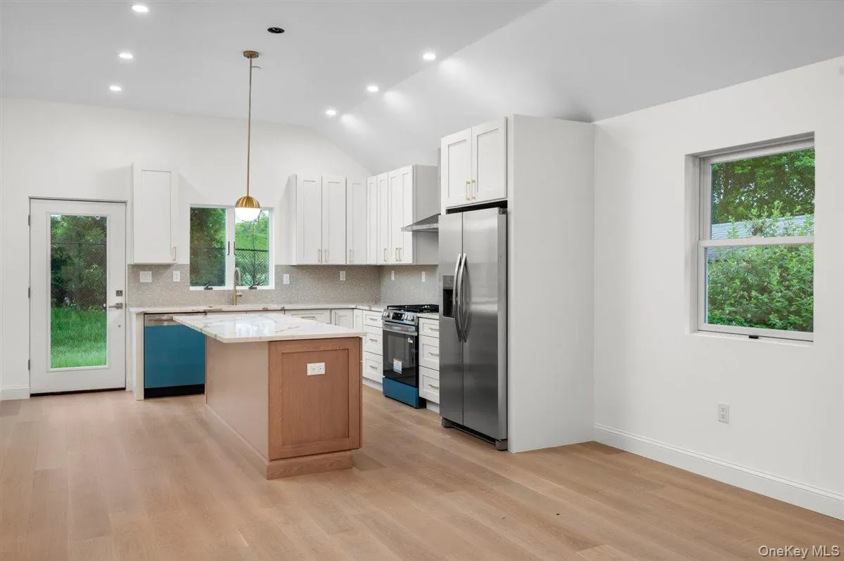 215 Prospect Avenue, Greenburgh, NY, 5 Bedrooms Bedrooms, 11 Rooms Rooms,3 BathroomsBathrooms,Residential,For Rent,Prospect,0,000168 215 Prospect Avenue, Greenburgh, NY, 5 Bedrooms Bedrooms, 11 Rooms Rooms,3 BathroomsBathrooms,Residential,For Rent,Prospect,0,000168