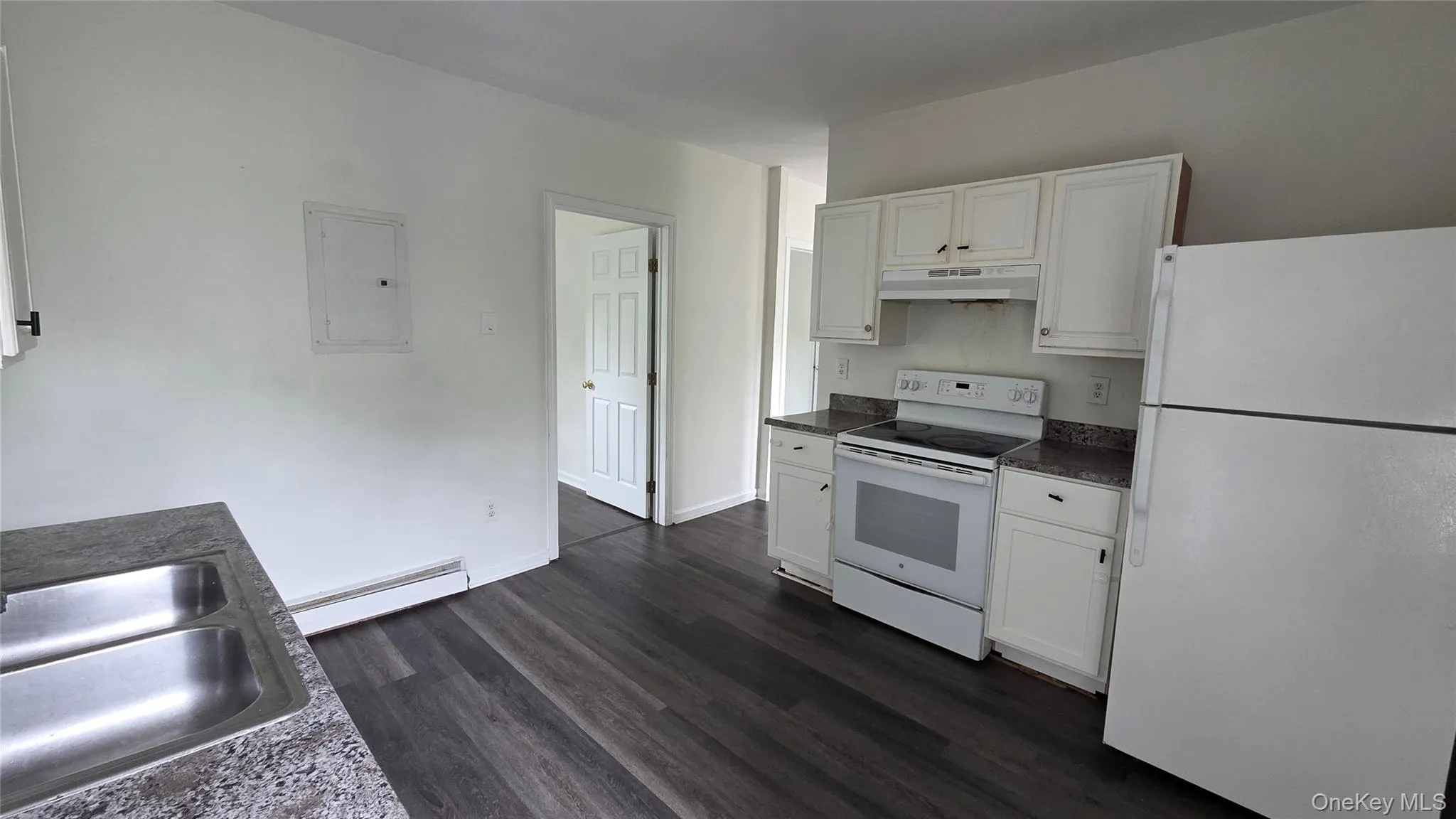 52 Parker Avenue, Poughkeepsie, NY, 3 Bedrooms Bedrooms, 6 Rooms Rooms,1 BathroomBathrooms,Residential Lease,For Rent,Parker,0,000172 52 Parker Avenue, Poughkeepsie, NY, 3 Bedrooms Bedrooms, 6 Rooms Rooms,1 BathroomBathrooms,Residential Lease,For Rent,Parker,0,000172