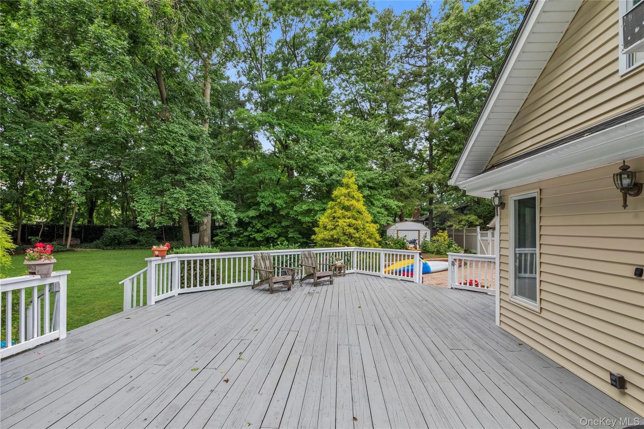 LARGE DECK LARGE DECK