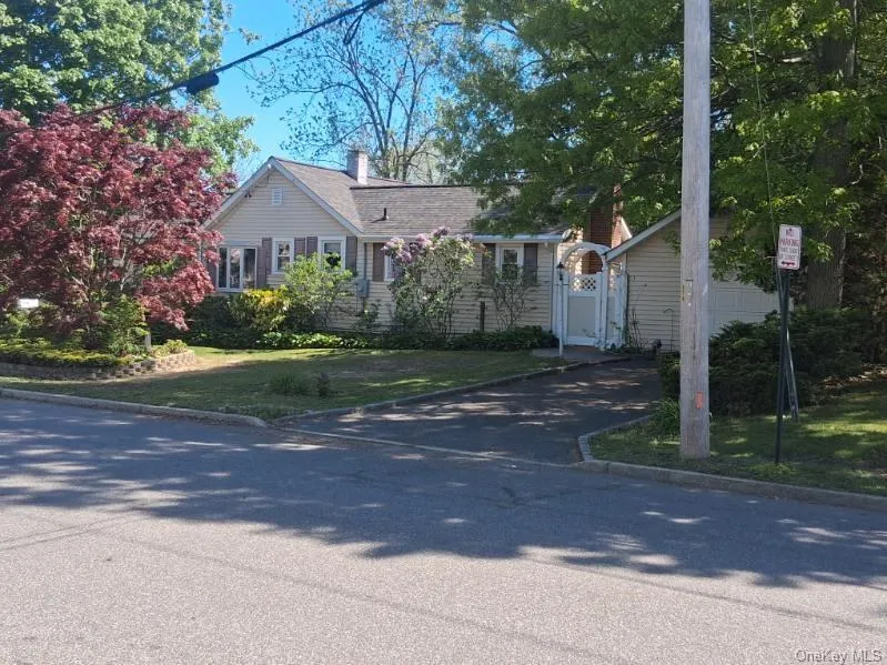 81 Union Avenue, Babylon, NY, 3 Bedrooms Bedrooms, 11 Rooms Rooms,2 BathroomsBathrooms,Residential,For Rent,Union,0,000173 81 Union Avenue, Babylon, NY, 3 Bedrooms Bedrooms, 11 Rooms Rooms,2 BathroomsBathrooms,Residential,For Rent,Union,0,000173