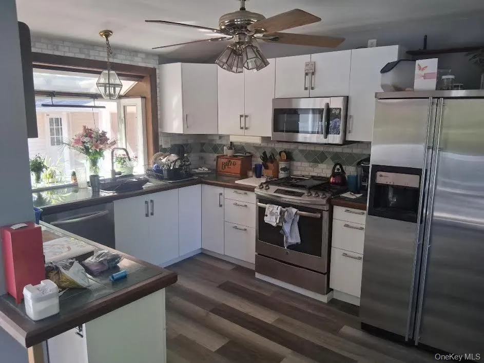 81 Union Avenue, Babylon, NY, 3 Bedrooms Bedrooms, 11 Rooms Rooms,2 BathroomsBathrooms,Residential,For Rent,Union,0,000173 81 Union Avenue, Babylon, NY, 3 Bedrooms Bedrooms, 11 Rooms Rooms,2 BathroomsBathrooms,Residential,For Rent,Union,0,000173