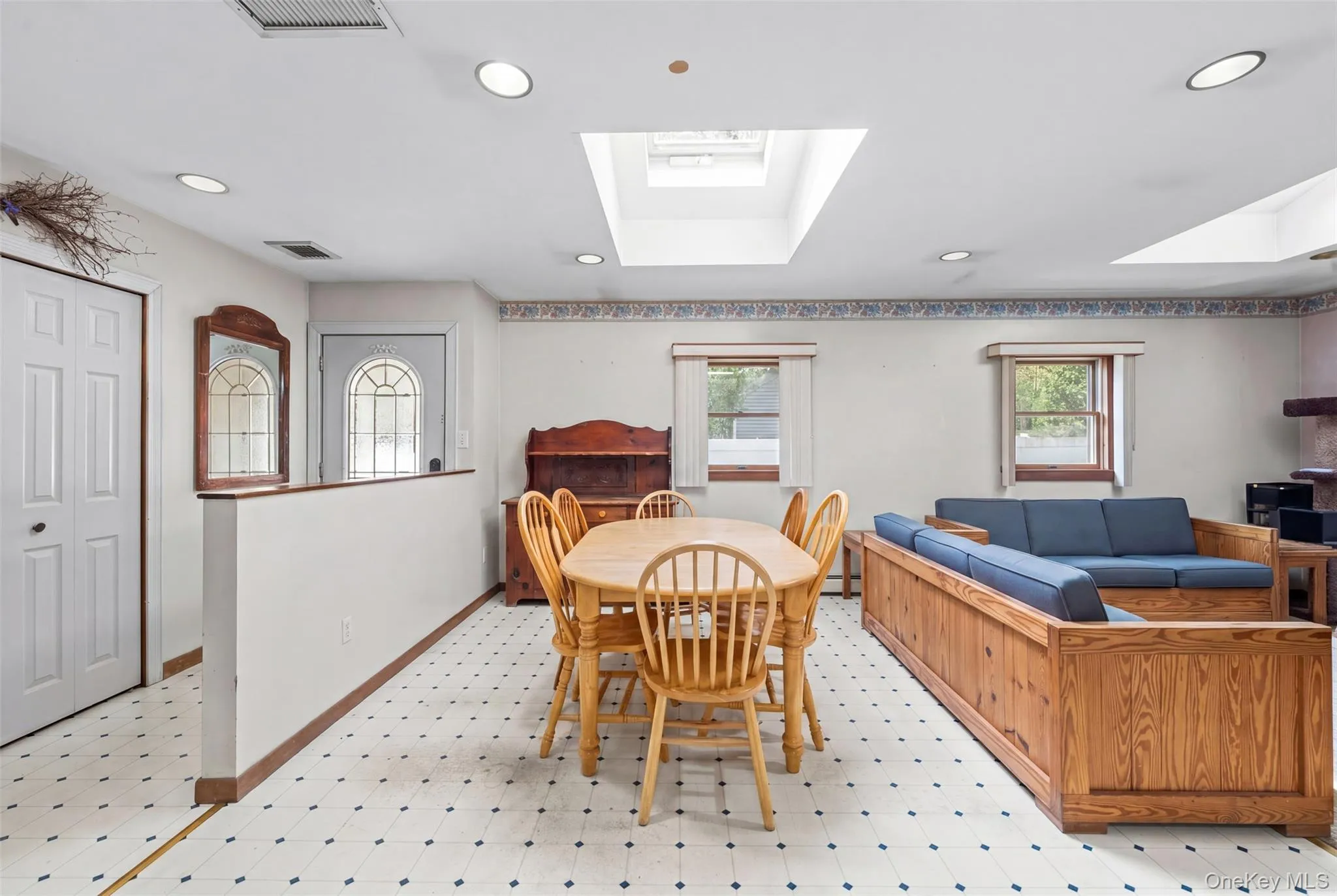 164 Dare Road, Brookhaven, NY, 4 Bedrooms Bedrooms, 6 Rooms Rooms,1 BathroomBathrooms,Residential,For Rent,Dare,0,000176 164 Dare Road, Brookhaven, NY, 4 Bedrooms Bedrooms, 6 Rooms Rooms,1 BathroomBathrooms,Residential,For Rent,Dare,0,000176