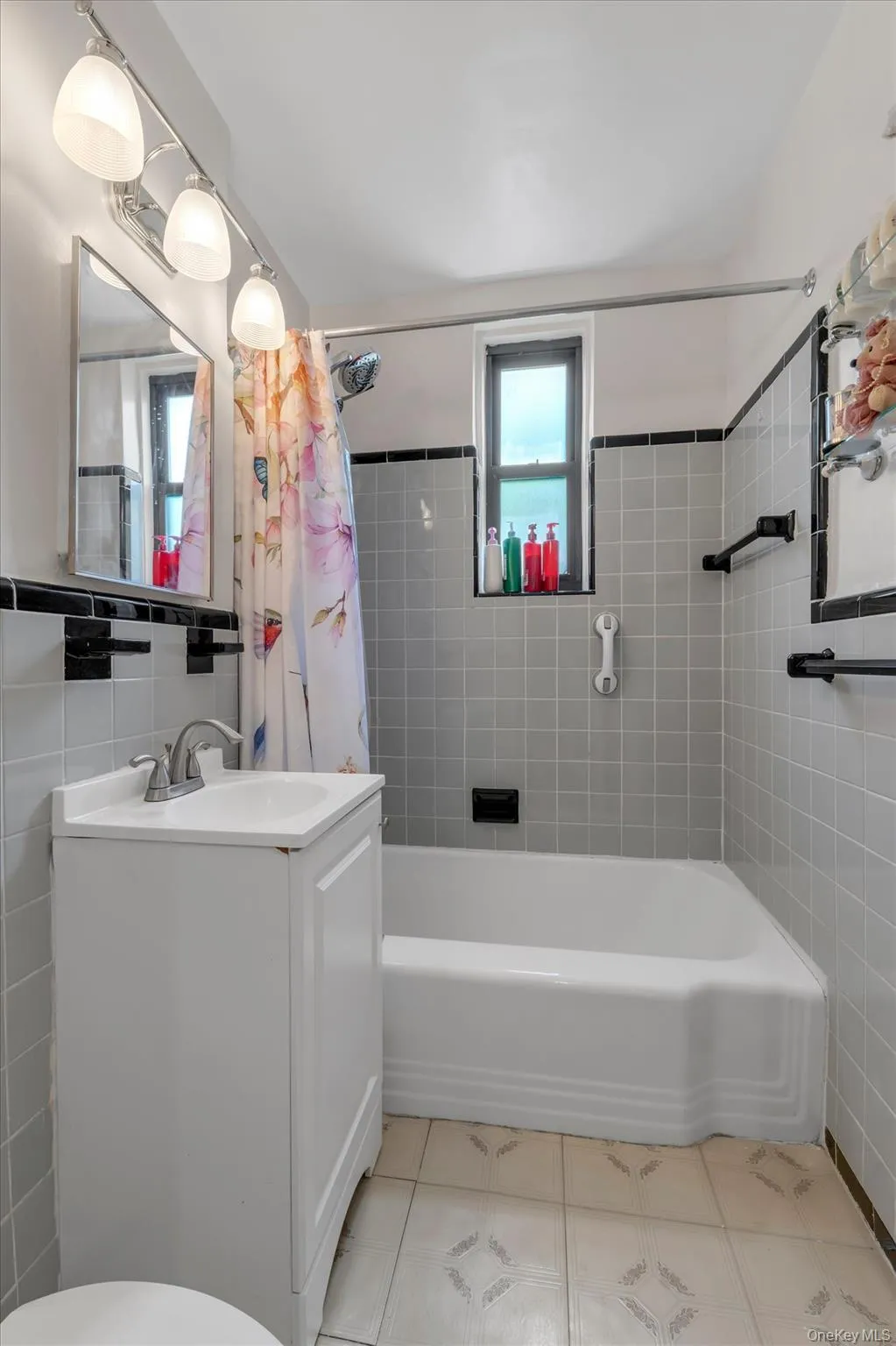83-35 139 Street, New York, NY, 2 Bedrooms Bedrooms, 5 Rooms Rooms,1 BathroomBathrooms,Residential,For Rent,139,0,000177 83-35 139 Street, New York, NY, 2 Bedrooms Bedrooms, 5 Rooms Rooms,1 BathroomBathrooms,Residential,For Rent,139,0,000177