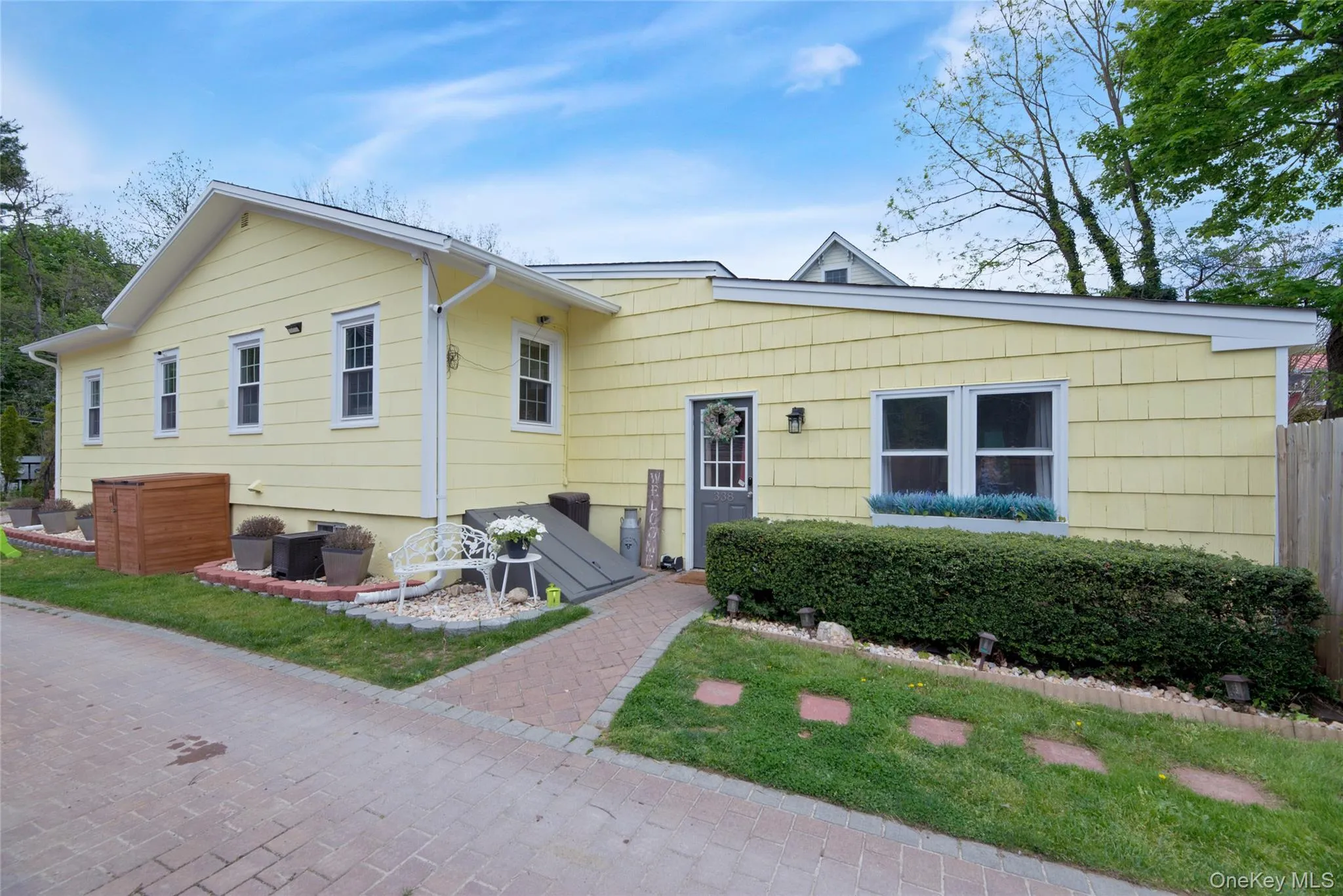 338 & 340 Main Street, Brookhaven, NY, 5 Bedrooms Bedrooms, 9 Rooms Rooms,3 BathroomsBathrooms,Residential Sale,For Rent,Main,0,000178 338 & 340 Main Street, Brookhaven, NY, 5 Bedrooms Bedrooms, 9 Rooms Rooms,3 BathroomsBathrooms,Residential Sale,For Rent,Main,0,000178