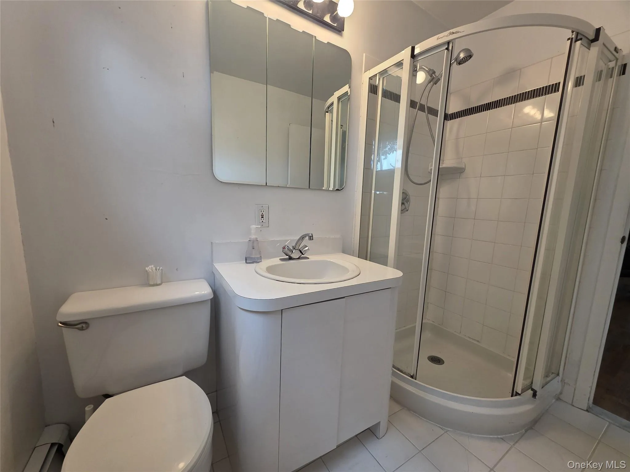 Primary Bath room - photo 1 Primary Bath room - photo 1