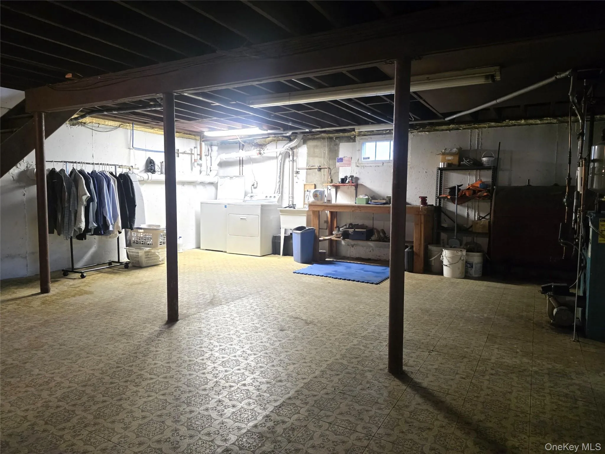Basement , high ceilings Basement , high ceilings