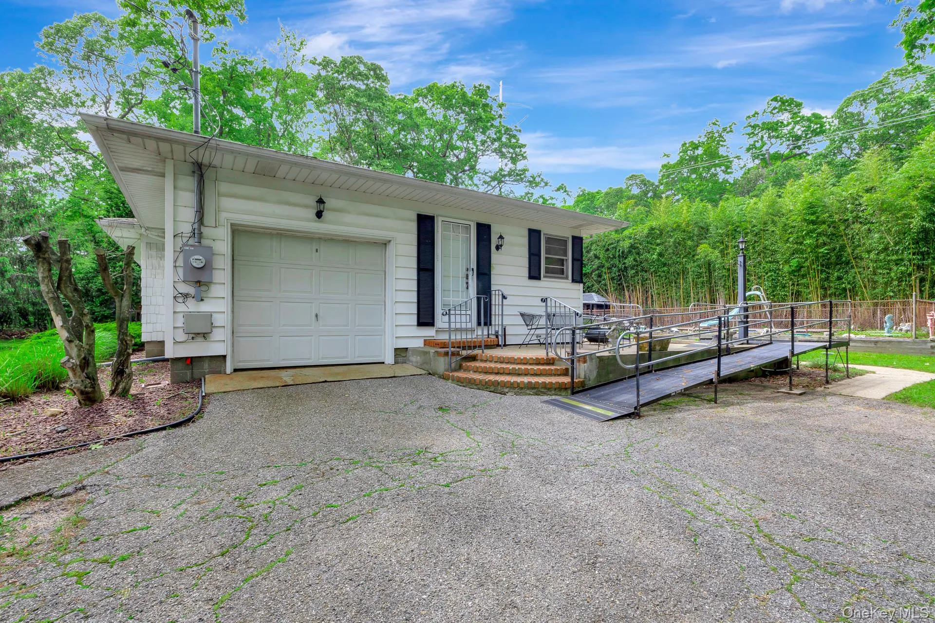 1431 Motor Parkway, Islip, NY, 3 Bedrooms Bedrooms, 9 Rooms Rooms,2 BathroomsBathrooms,Residential,For Rent,Motor,0,000184 1431 Motor Parkway, Islip, NY, 3 Bedrooms Bedrooms, 9 Rooms Rooms,2 BathroomsBathrooms,Residential,For Rent,Motor,0,000184