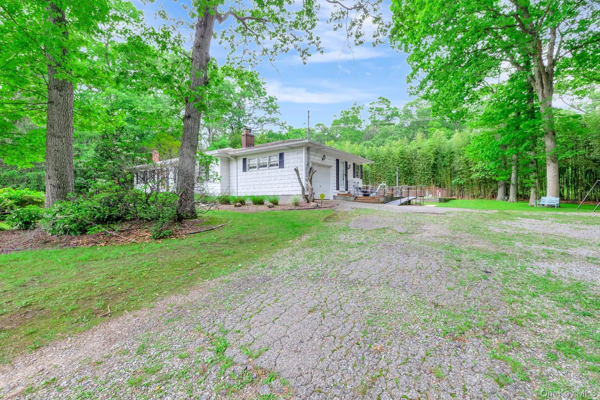 1431 Motor Parkway, Islip, NY, 3 Bedrooms Bedrooms, 9 Rooms Rooms,2 BathroomsBathrooms,Residential,For Rent,Motor,0,000184 1431 Motor Parkway, Islip, NY, 3 Bedrooms Bedrooms, 9 Rooms Rooms,2 BathroomsBathrooms,Residential,For Rent,Motor,0,000184