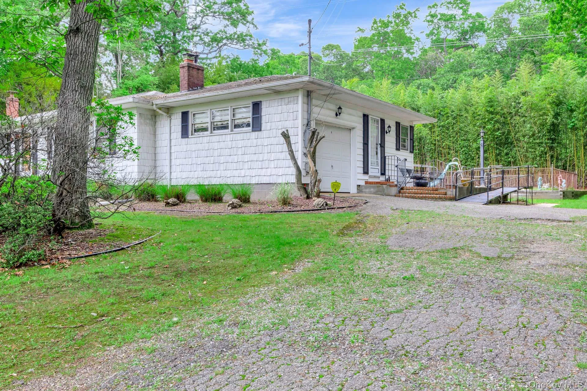 1431 Motor Parkway, Islip, NY, 3 Bedrooms Bedrooms, 9 Rooms Rooms,2 BathroomsBathrooms,Residential,For Rent,Motor,0,000184 1431 Motor Parkway, Islip, NY, 3 Bedrooms Bedrooms, 9 Rooms Rooms,2 BathroomsBathrooms,Residential,For Rent,Motor,0,000184