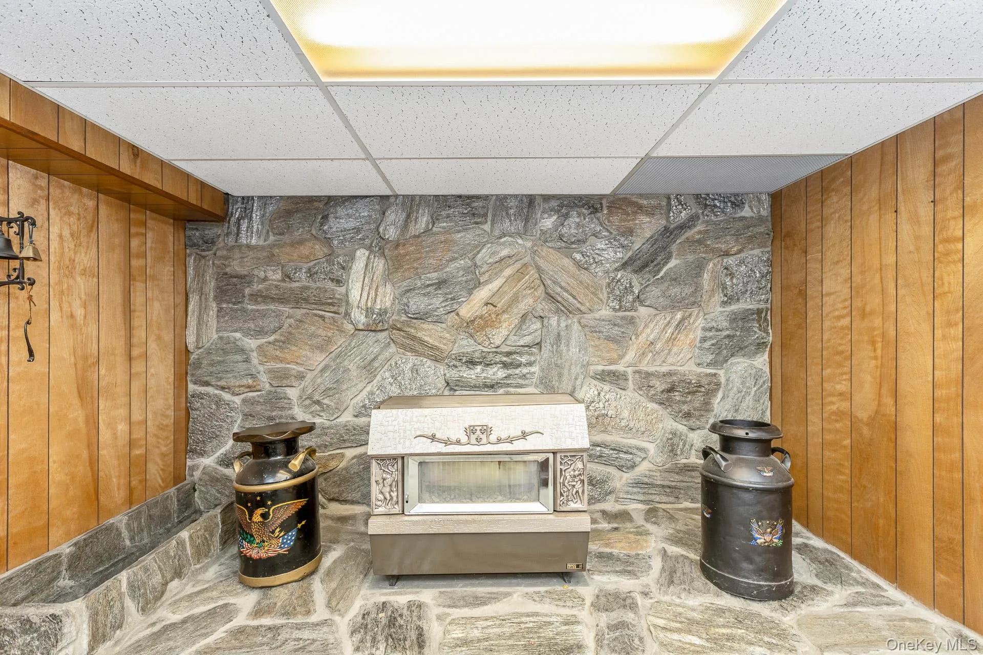 No representation on the Coal Stove No representation on the Coal Stove