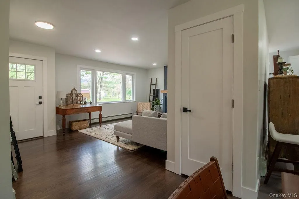 31 Marion Avenue, Wawarsing, NY, 3 Bedrooms Bedrooms, 6 Rooms Rooms,2 BathroomsBathrooms,Residential,For Rent,Marion,0,000186 31 Marion Avenue, Wawarsing, NY, 3 Bedrooms Bedrooms, 6 Rooms Rooms,2 BathroomsBathrooms,Residential,For Rent,Marion,0,000186