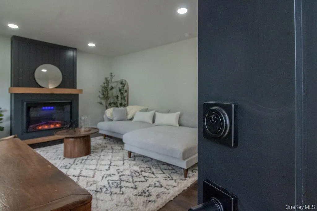 31 Marion Avenue, Wawarsing, NY, 3 Bedrooms Bedrooms, 6 Rooms Rooms,2 BathroomsBathrooms,Residential,For Rent,Marion,0,000186 31 Marion Avenue, Wawarsing, NY, 3 Bedrooms Bedrooms, 6 Rooms Rooms,2 BathroomsBathrooms,Residential,For Rent,Marion,0,000186