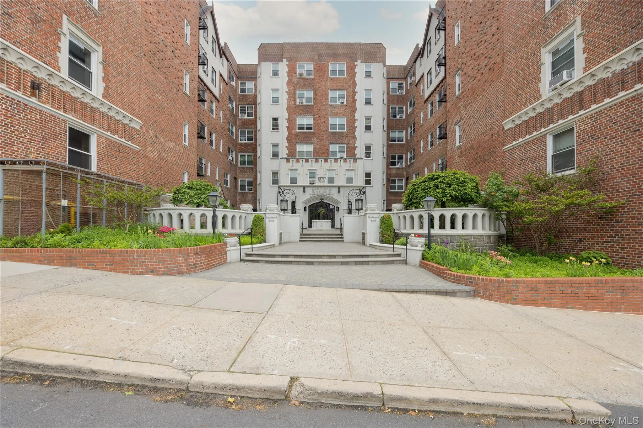 60 Broad Street, Mount Vernon, NY, 1 Bedroom Bedrooms, 3 Rooms Rooms,1 BathroomBathrooms,Residential Sale,For Rent,Broad,0,000187 60 Broad Street, Mount Vernon, NY, 1 Bedroom Bedrooms, 3 Rooms Rooms,1 BathroomBathrooms,Residential Sale,For Rent,Broad,0,000187