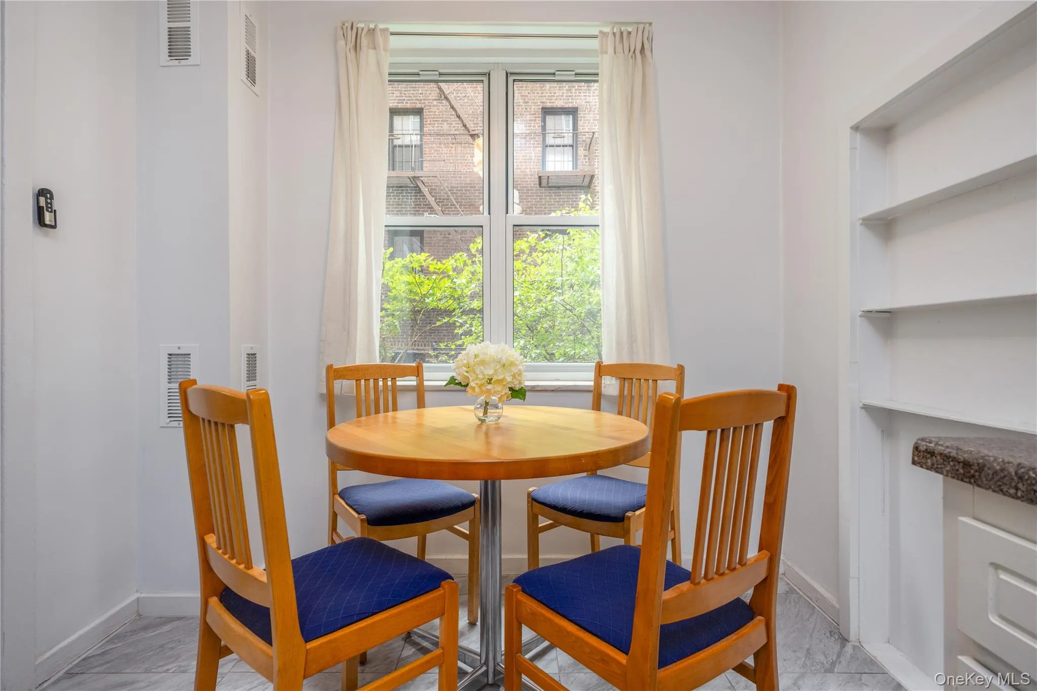 60 Broad Street, Mount Vernon, NY, 1 Bedroom Bedrooms, 3 Rooms Rooms,1 BathroomBathrooms,Residential Sale,For Rent,Broad,0,000187 60 Broad Street, Mount Vernon, NY, 1 Bedroom Bedrooms, 3 Rooms Rooms,1 BathroomBathrooms,Residential Sale,For Rent,Broad,0,000187