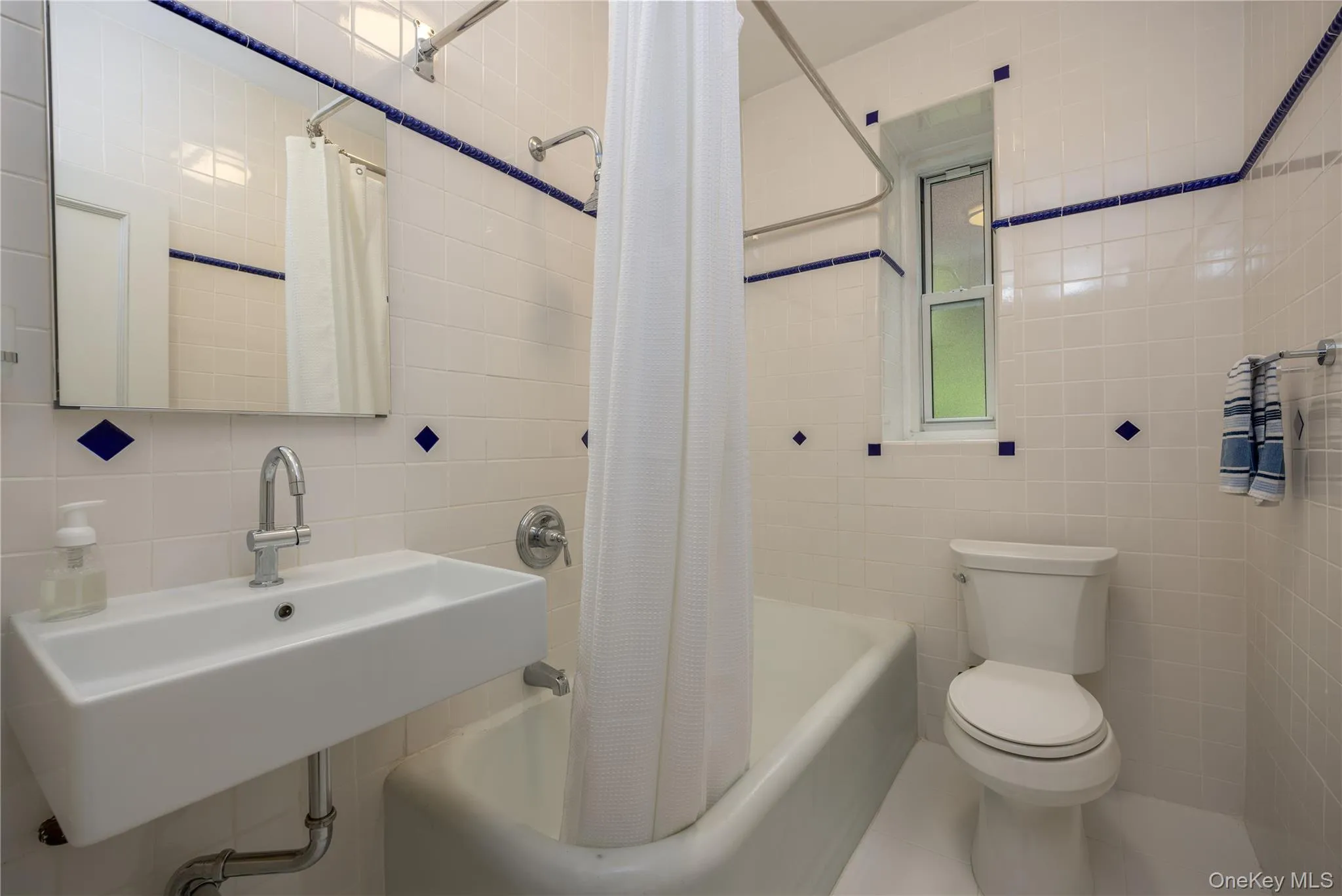 60 Broad Street, Mount Vernon, NY, 1 Bedroom Bedrooms, 3 Rooms Rooms,1 BathroomBathrooms,Residential Sale,For Rent,Broad,0,000187 60 Broad Street, Mount Vernon, NY, 1 Bedroom Bedrooms, 3 Rooms Rooms,1 BathroomBathrooms,Residential Sale,For Rent,Broad,0,000187