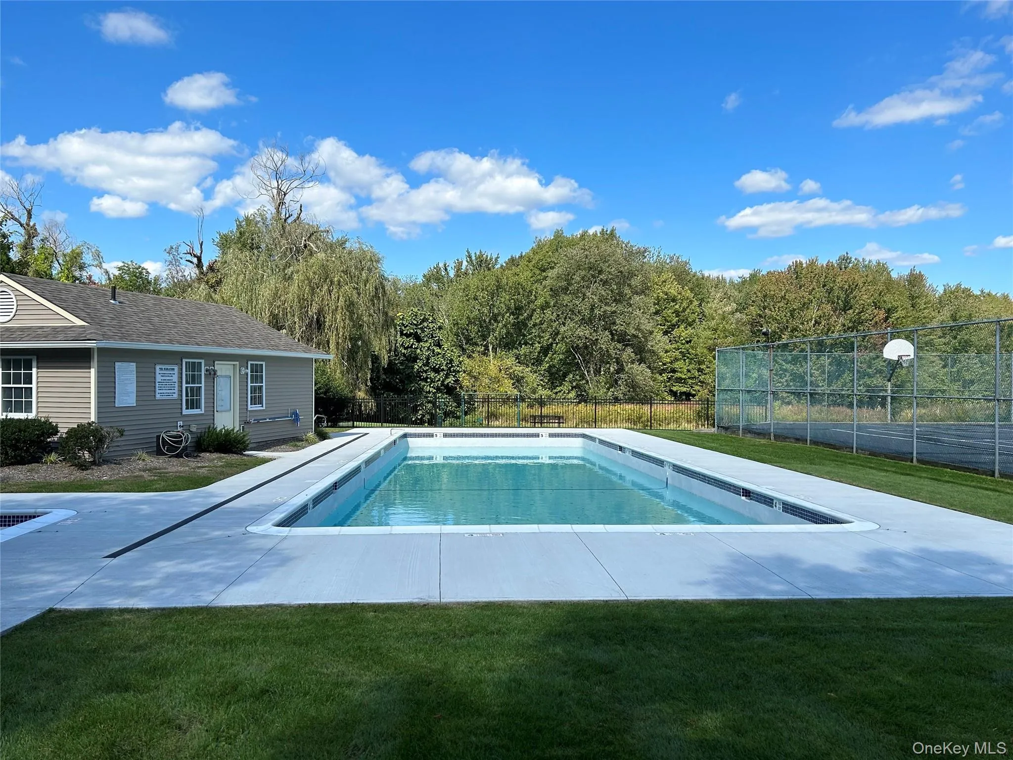 Located right across the way, it's one of 2 pools in the Complex. Located right across the way, it's one of 2 pools in the Complex.