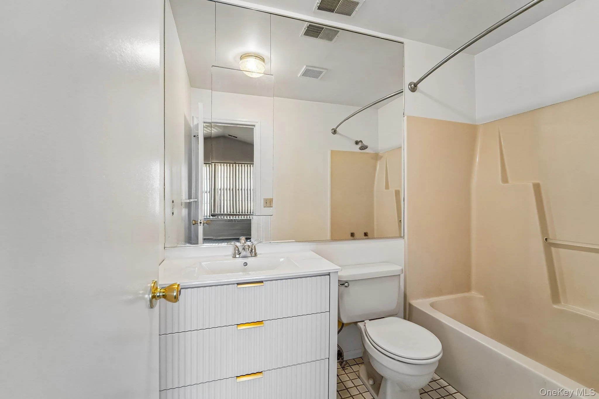 50 Olde Wagon Road, Warwick (town), NY, 3 Bedrooms Bedrooms, 6 Rooms Rooms,2 BathroomsBathrooms,Residential,For Rent,Olde Wagon,0,000188 50 Olde Wagon Road, Warwick (town), NY, 3 Bedrooms Bedrooms, 6 Rooms Rooms,2 BathroomsBathrooms,Residential,For Rent,Olde Wagon,0,000188