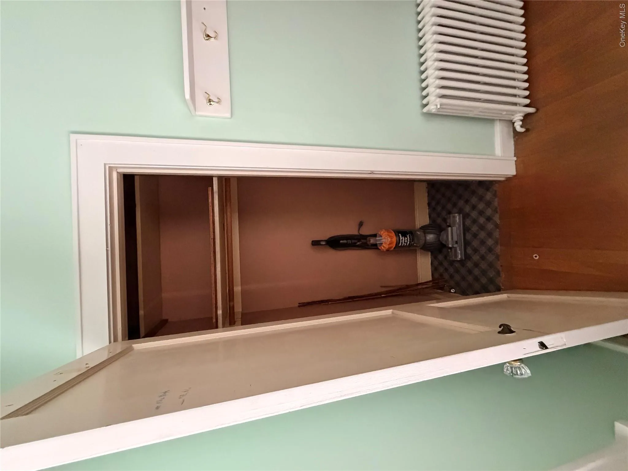 7 Foran Place, Oyster Bay, NY, 2 Bedrooms Bedrooms, 5 Rooms Rooms,1 BathroomBathrooms,Residential Lease,For Rent,Foran,0,1000191 7 Foran Place, Oyster Bay, NY, 2 Bedrooms Bedrooms, 5 Rooms Rooms,1 BathroomBathrooms,Residential Lease,For Rent,Foran,0,1000191