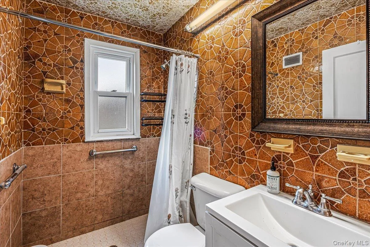 169-01 22nd Avenue, New York, NY, 3 Bedrooms Bedrooms, 6 Rooms Rooms,1 BathroomBathrooms,Residential,For Rent,22nd,0,1000193 169-01 22nd Avenue, New York, NY, 3 Bedrooms Bedrooms, 6 Rooms Rooms,1 BathroomBathrooms,Residential,For Rent,22nd,0,1000193