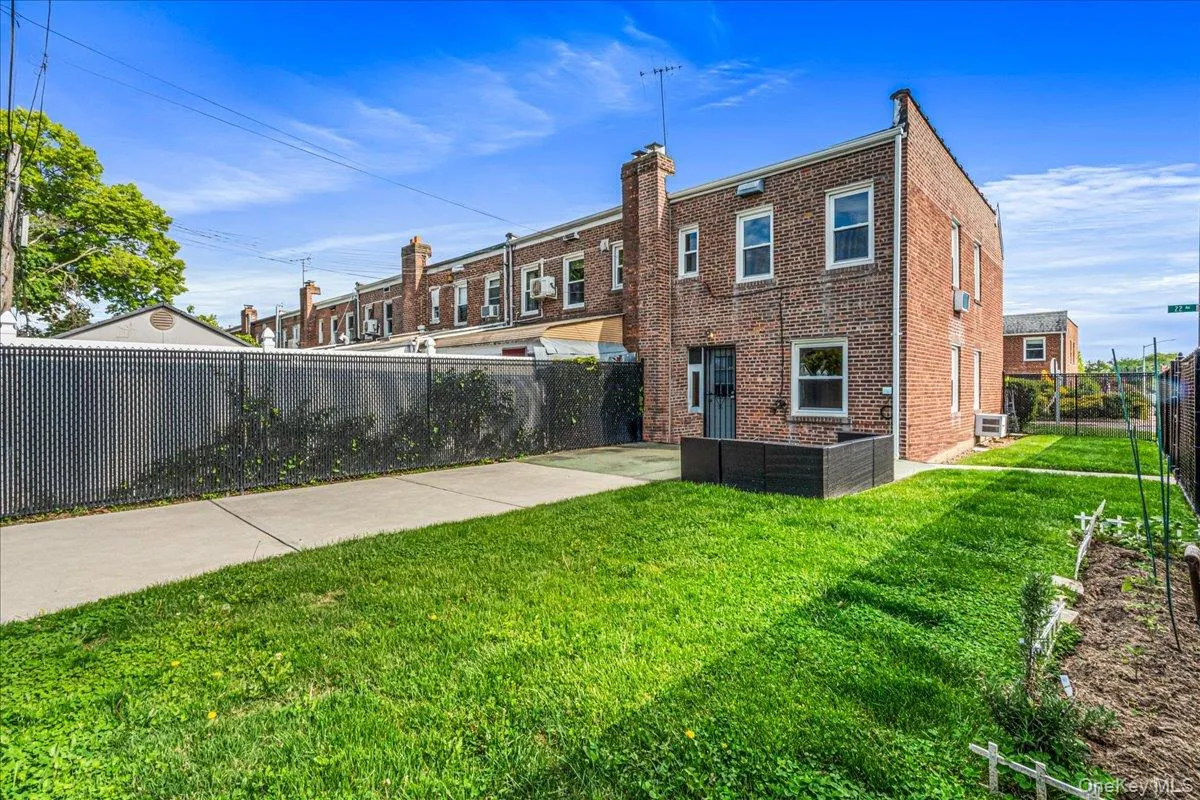 169-01 22nd Avenue, New York, NY, 3 Bedrooms Bedrooms, 6 Rooms Rooms,1 BathroomBathrooms,Residential,For Rent,22nd,0,1000193 169-01 22nd Avenue, New York, NY, 3 Bedrooms Bedrooms, 6 Rooms Rooms,1 BathroomBathrooms,Residential,For Rent,22nd,0,1000193