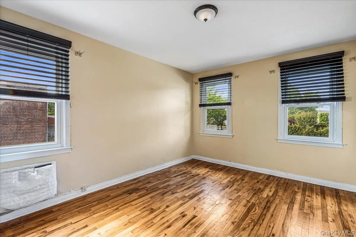 169-01 22nd Avenue, New York, NY, 3 Bedrooms Bedrooms, 6 Rooms Rooms,1 BathroomBathrooms,Residential,For Rent,22nd,0,1000193 169-01 22nd Avenue, New York, NY, 3 Bedrooms Bedrooms, 6 Rooms Rooms,1 BathroomBathrooms,Residential,For Rent,22nd,0,1000193