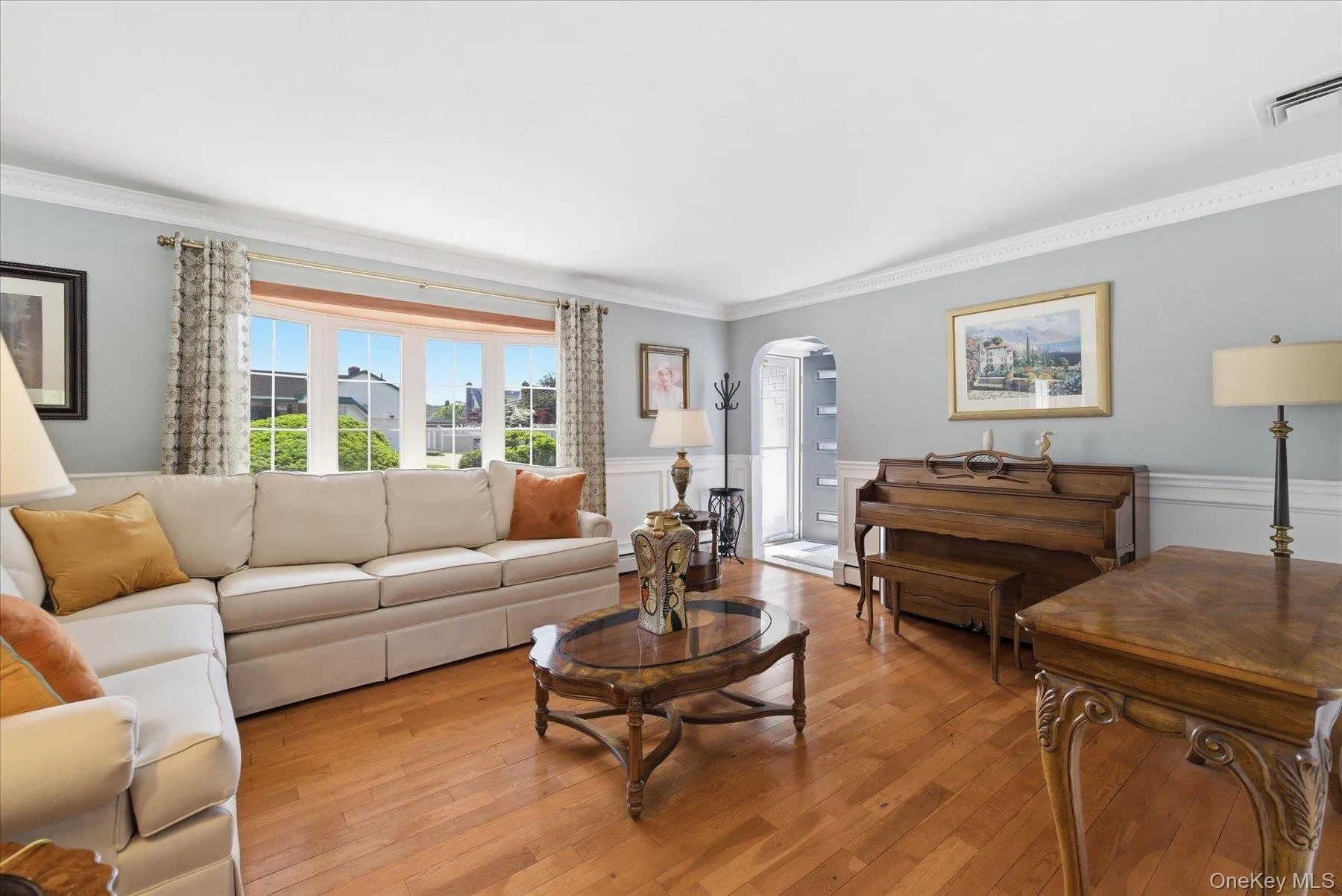 708 Lorentz Street, Hempstead, NY, 3 Bedrooms Bedrooms, 6 Rooms Rooms,1 BathroomBathrooms,Residential,For Rent,Lorentz,0,1000197 708 Lorentz Street, Hempstead, NY, 3 Bedrooms Bedrooms, 6 Rooms Rooms,1 BathroomBathrooms,Residential,For Rent,Lorentz,0,1000197